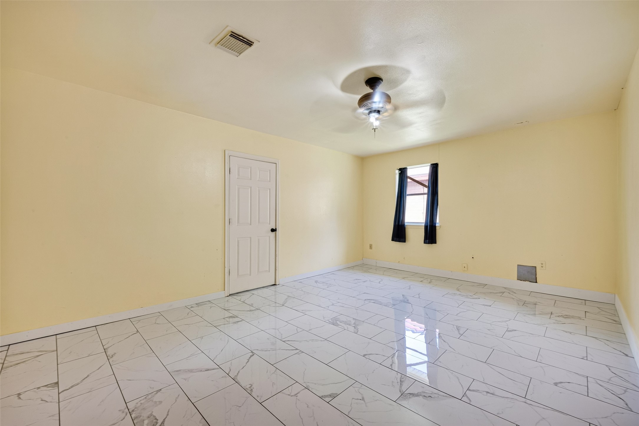 1379 Wrotham Lane Property Photo 21