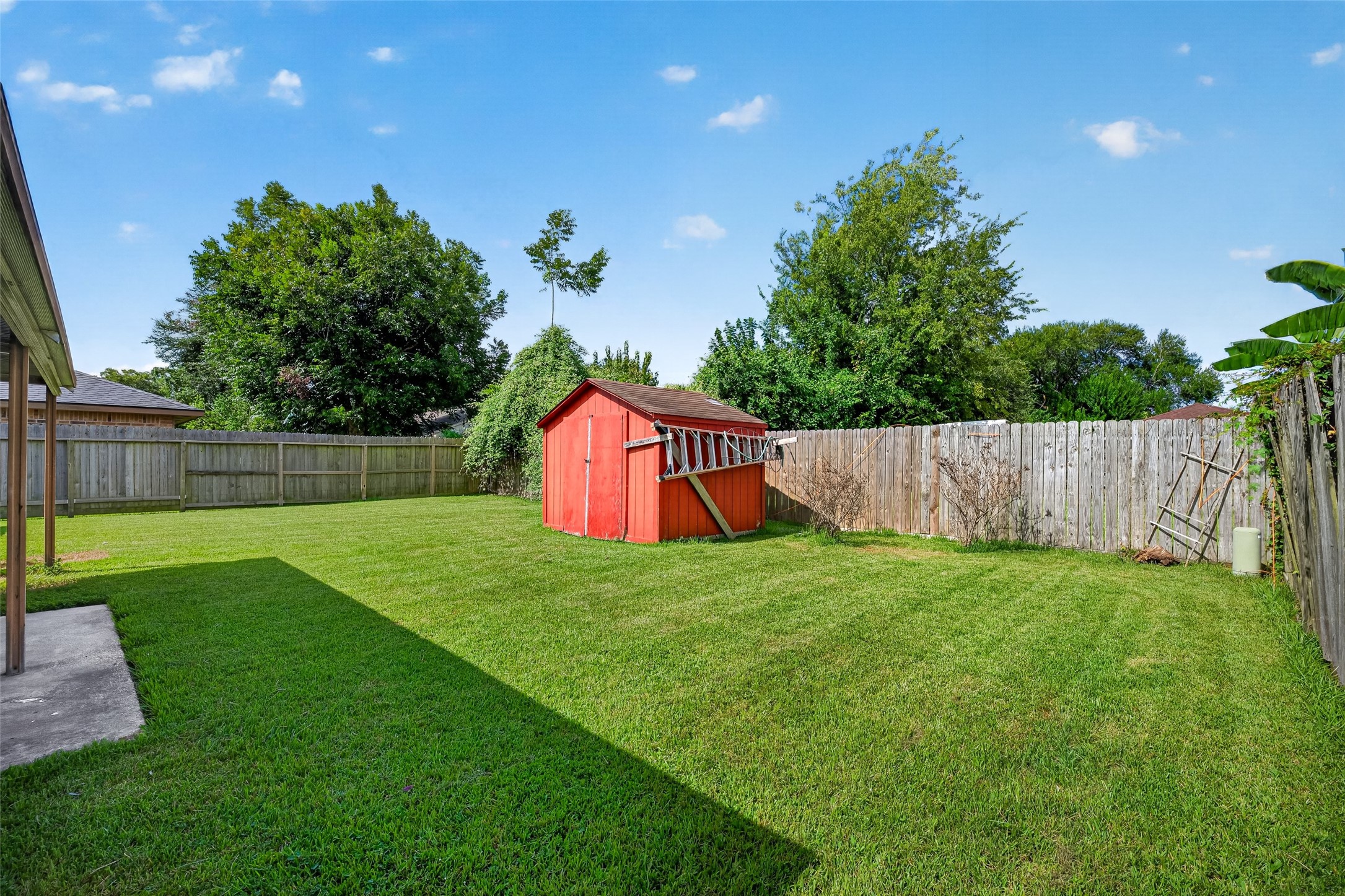 1379 Wrotham Lane Property Photo 25