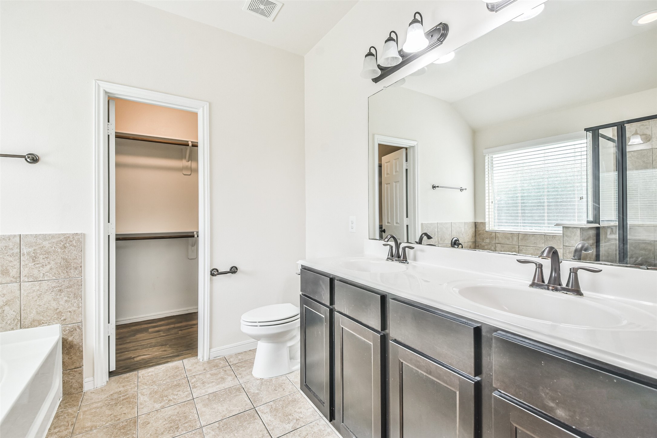5518 Casa Mila Drive Property Photo 14