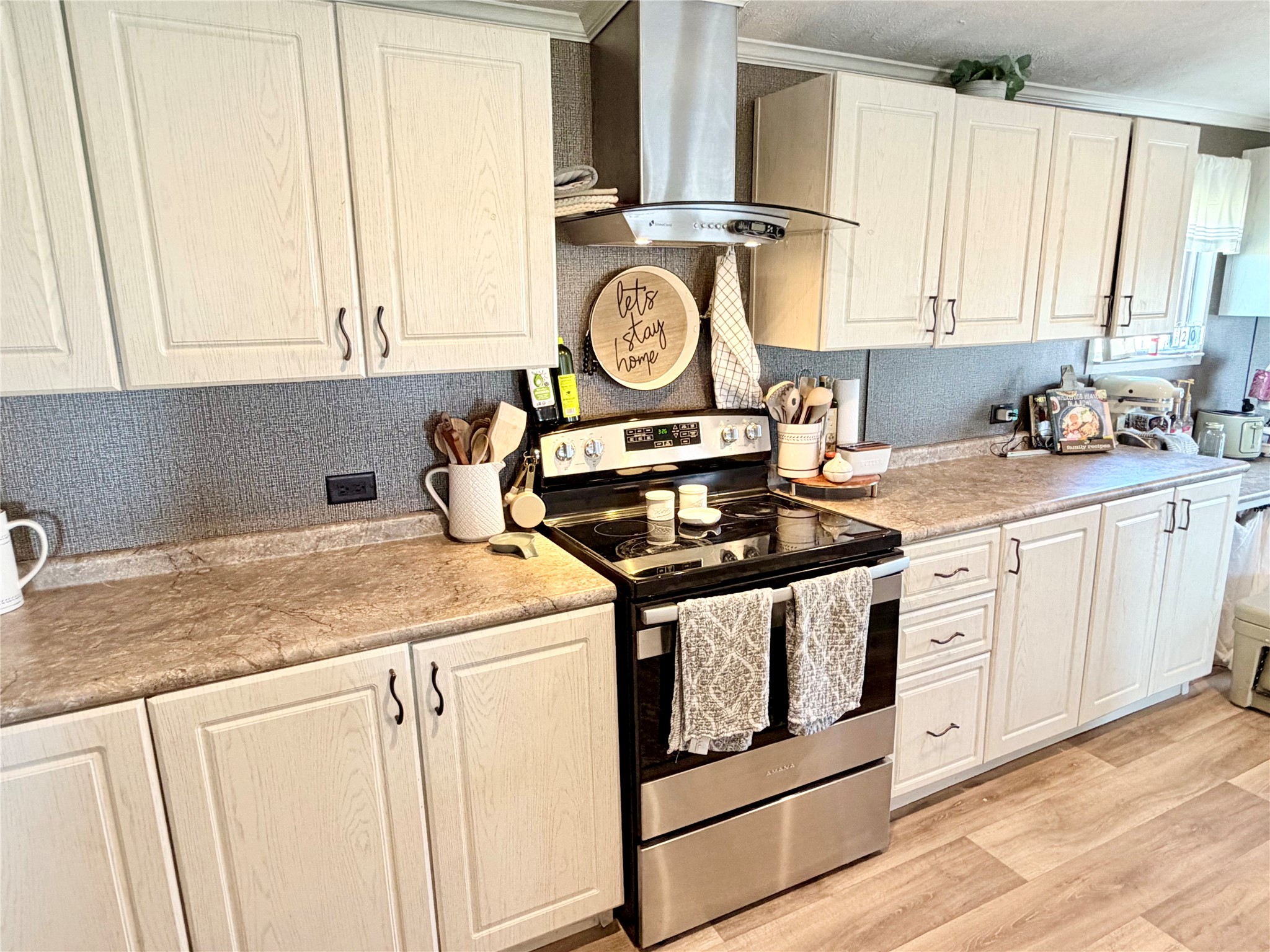 14951 I-35 N Property Photo 11