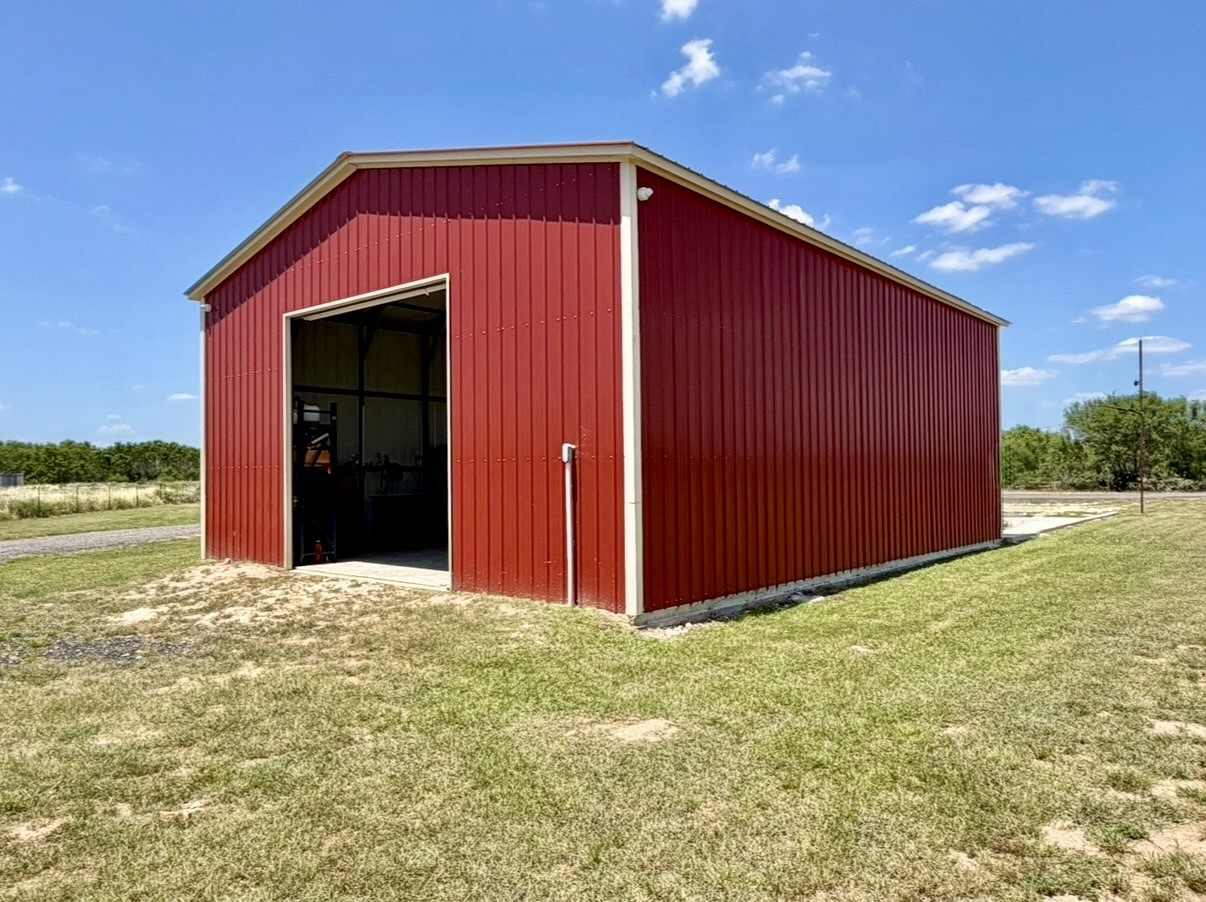 14951 I-35 N Property Photo 31