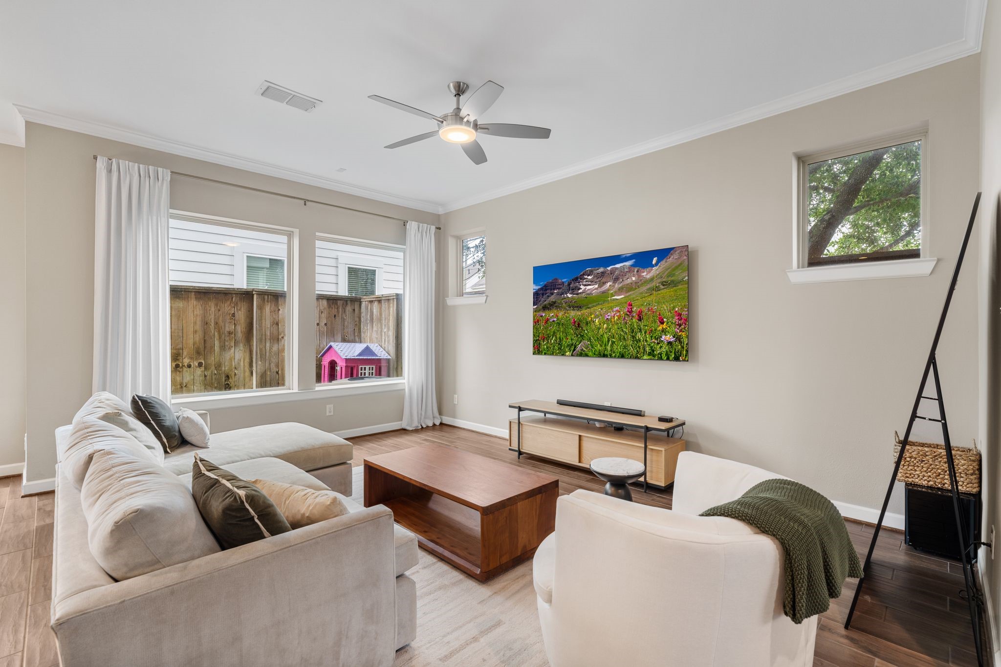 8904 Aventino Way Property Photo 10