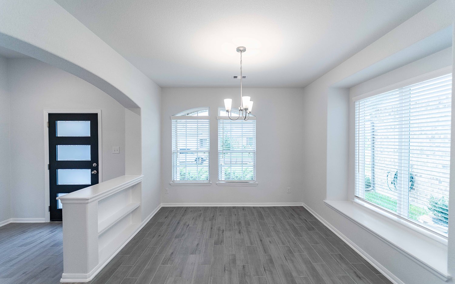 13709 Seneca Lake Drive Property Photo 3