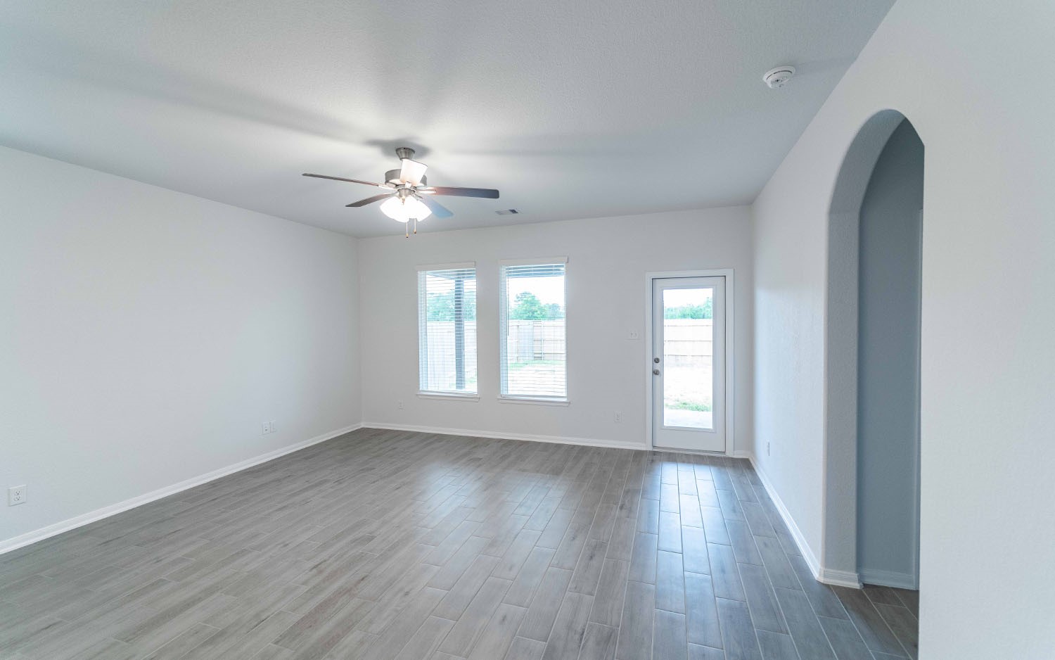 13709 Seneca Lake Drive Property Photo 8