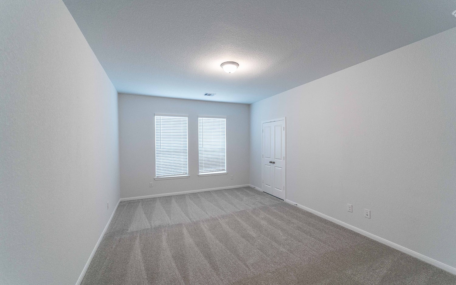 13709 Seneca Lake Drive Property Photo 9
