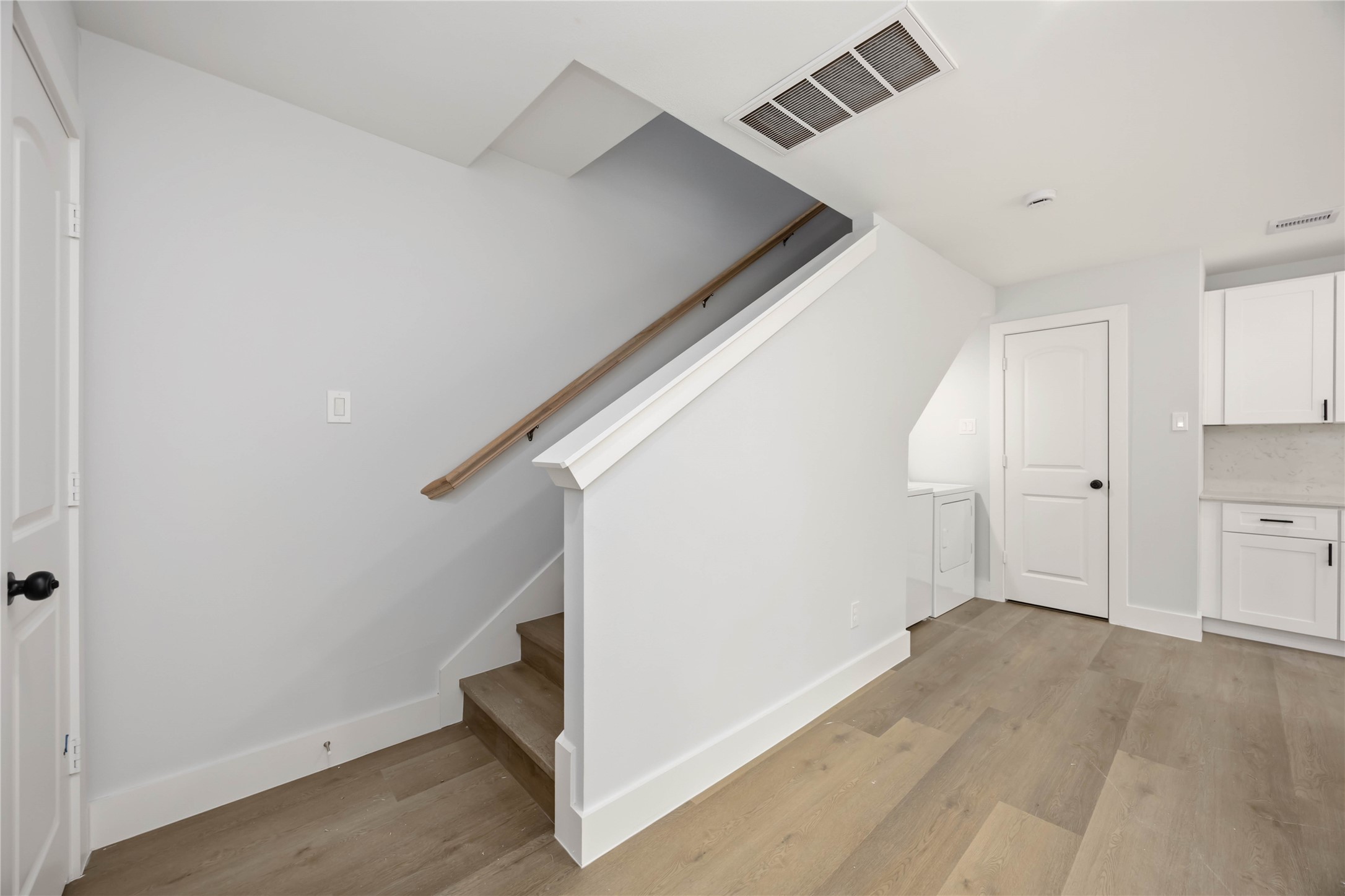 7611 Lawn Street D Property Photo 7