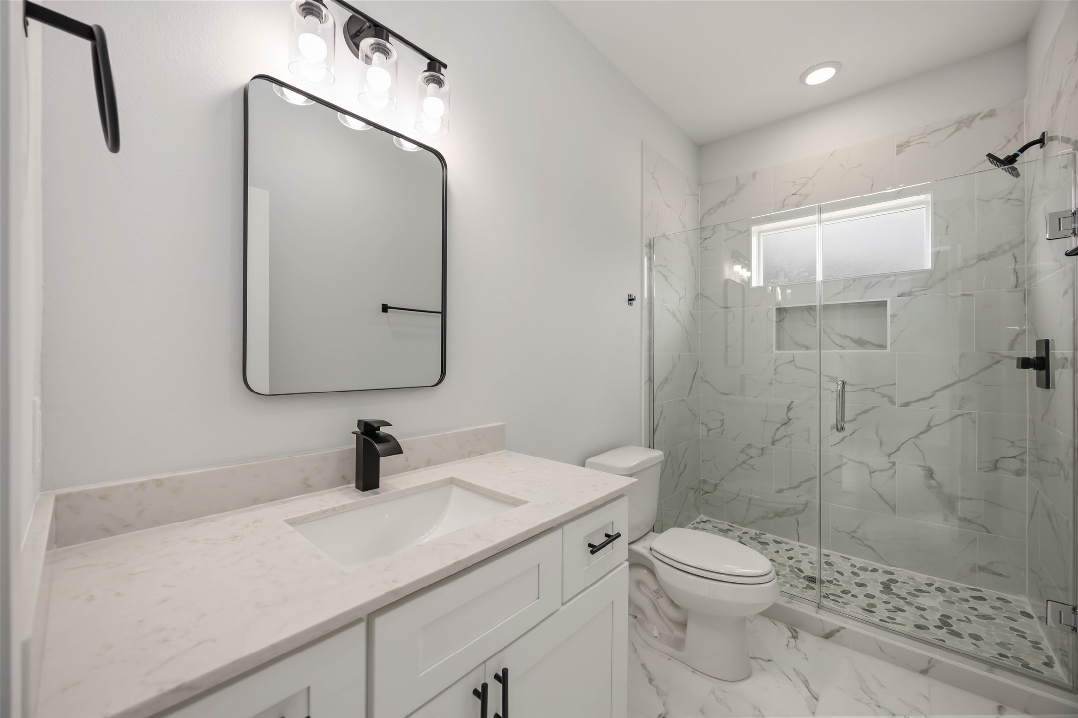 7611 Lawn Street D Property Photo 9