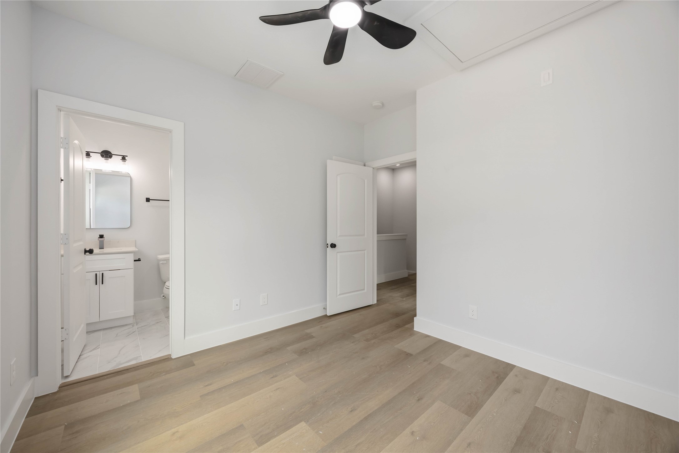 7611 Lawn Street D Property Photo 14