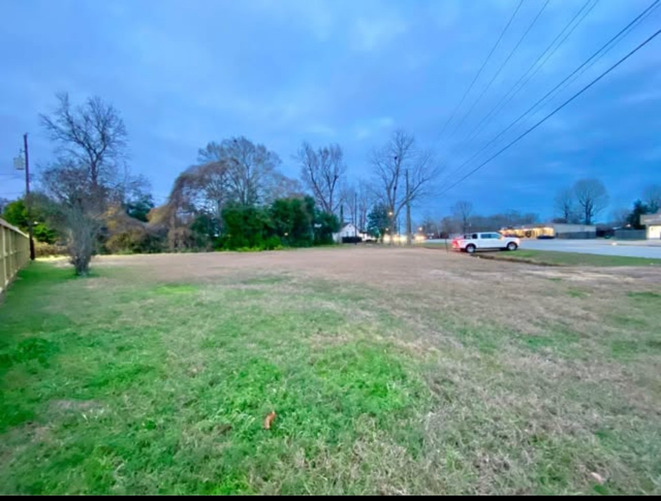 00 North Main Property Photo 2
