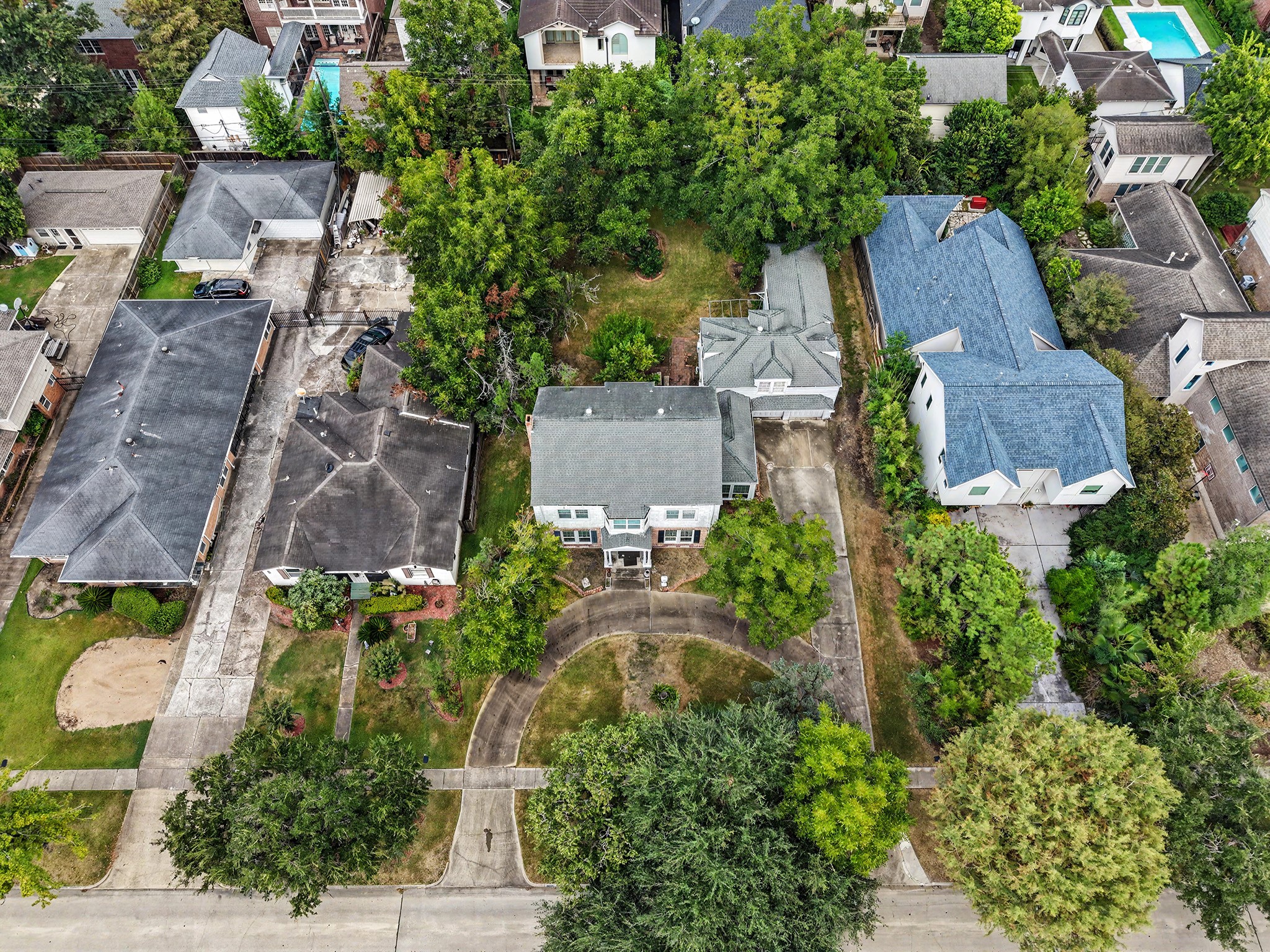 3736 Bellaire Boulevard Property Photo 6