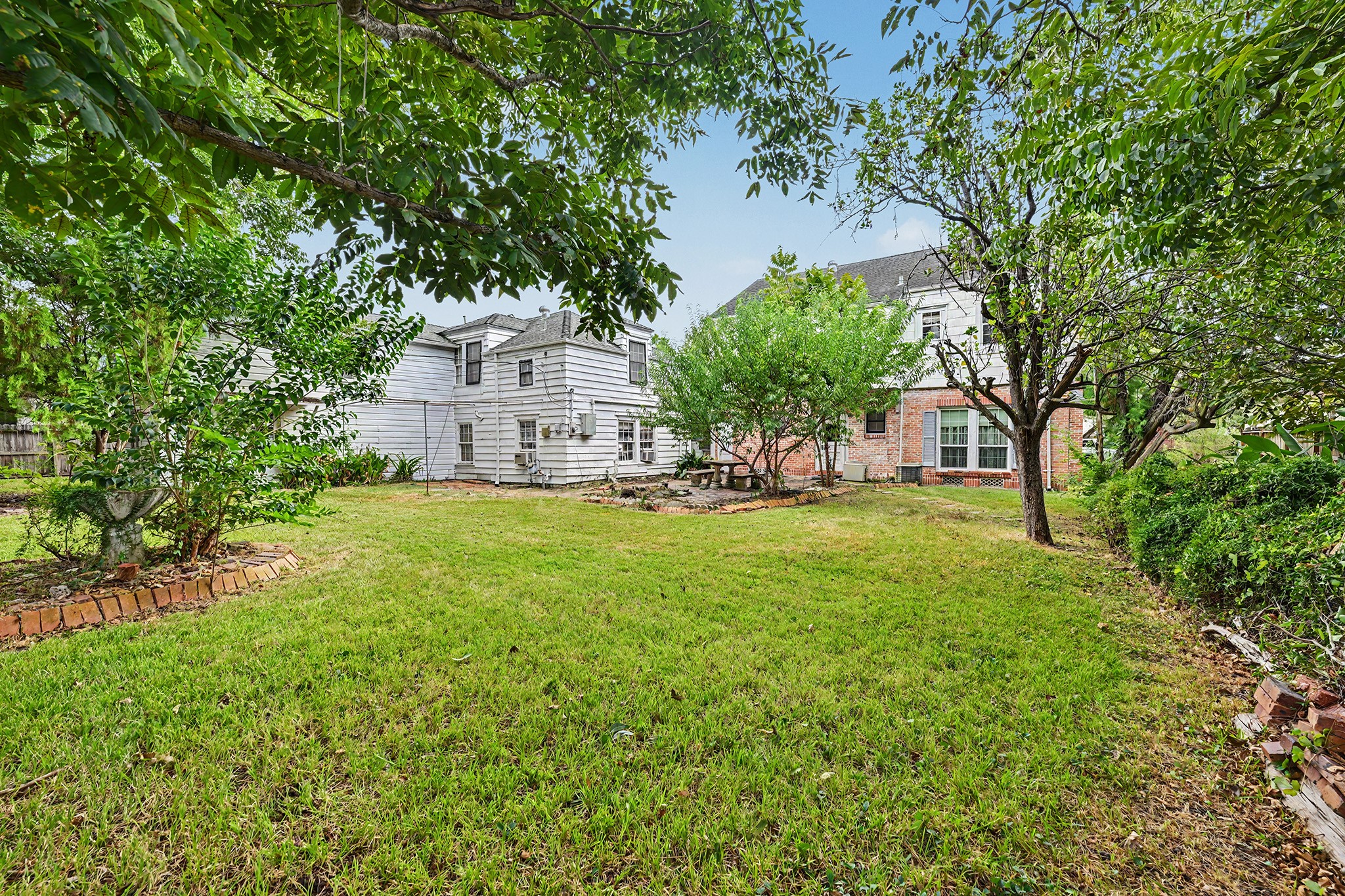 3736 Bellaire Boulevard Property Photo 10