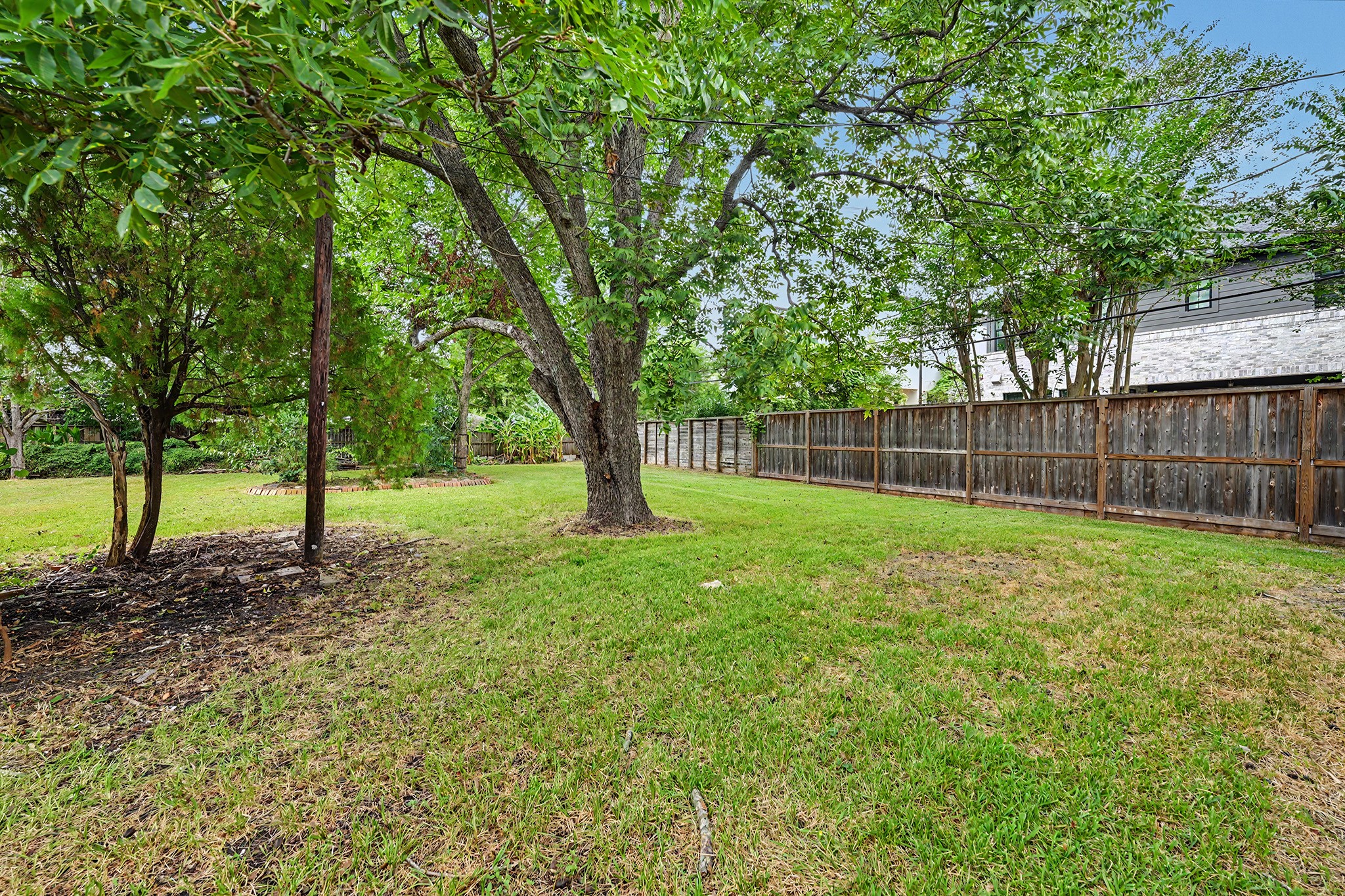 3736 Bellaire Boulevard Property Photo 12