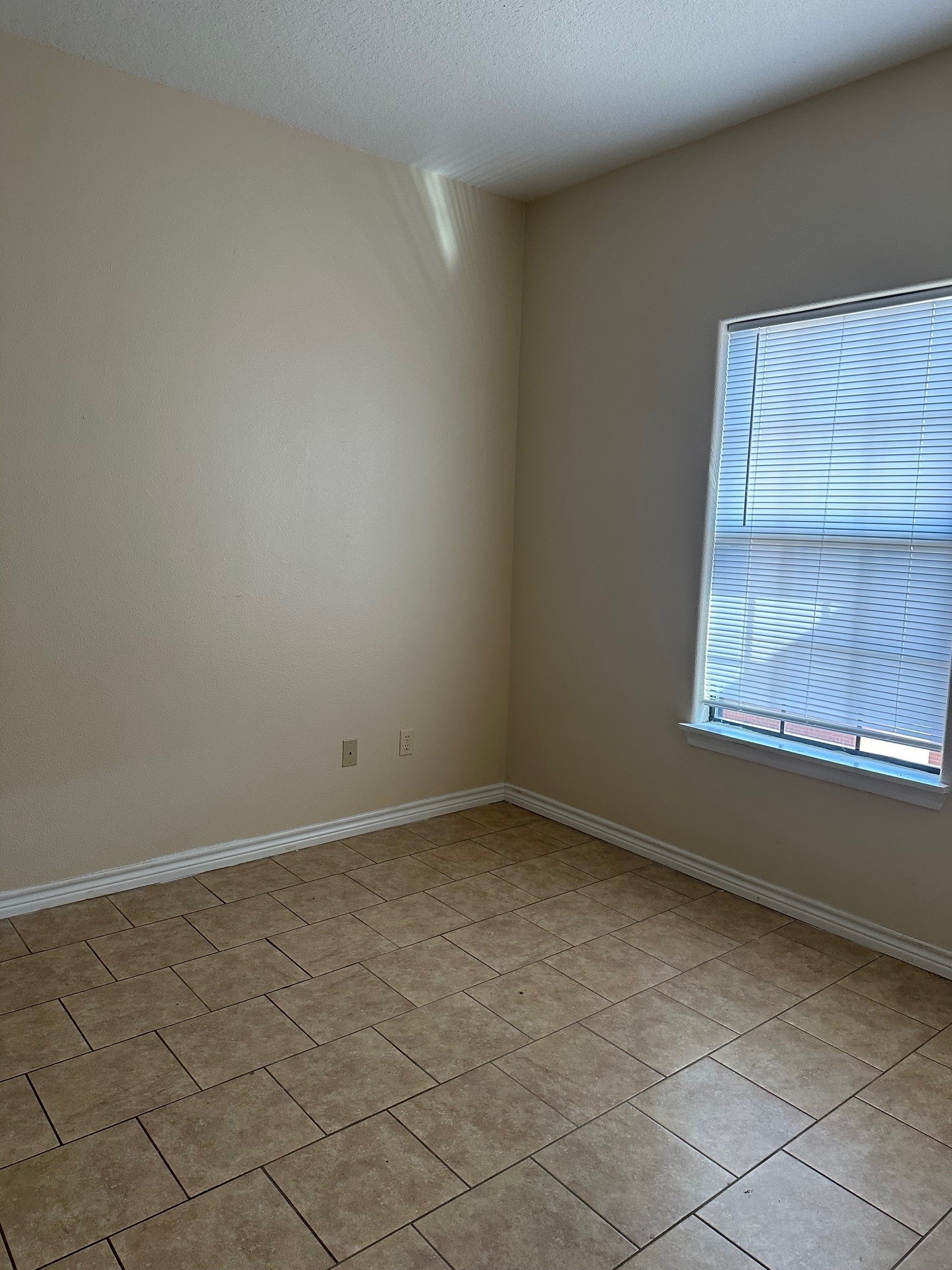 107 Oak Park Drive Property Photo 6