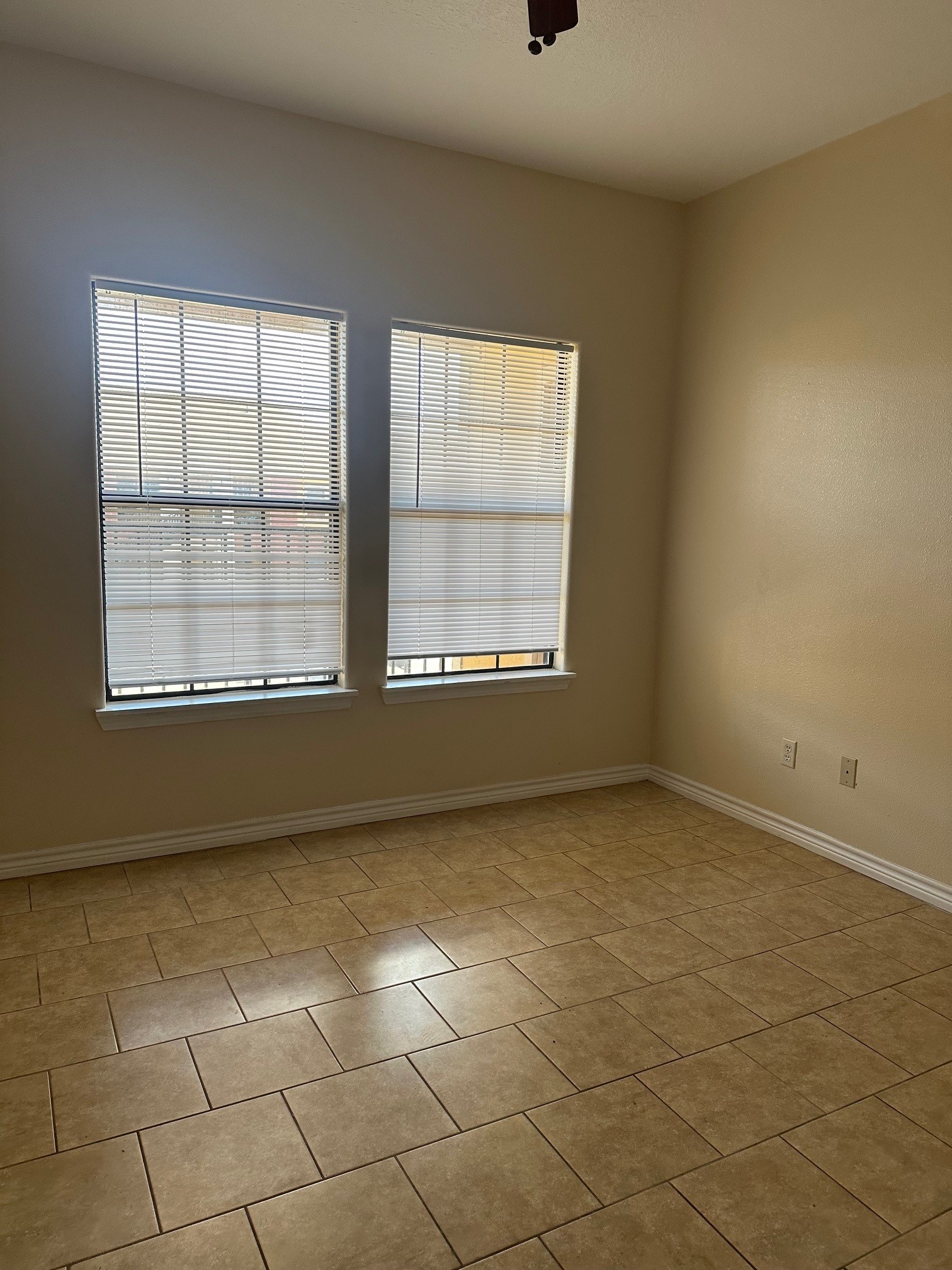 107 Oak Park Drive Property Photo 8