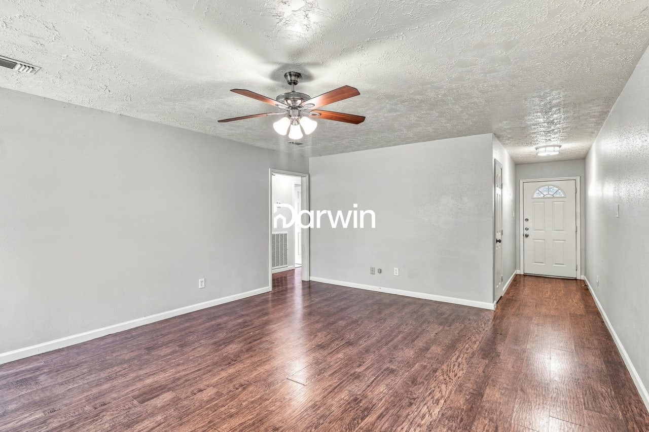 6406 Summer Ridge Drive Property Photo 2