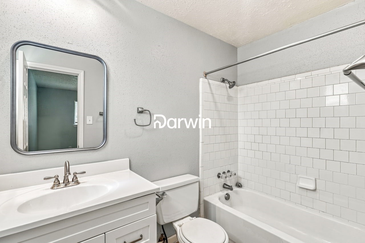 6406 Summer Ridge Drive Property Photo 9