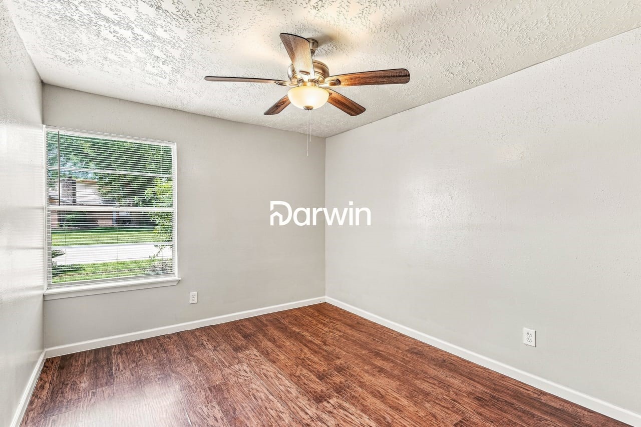 6406 Summer Ridge Drive Property Photo 10