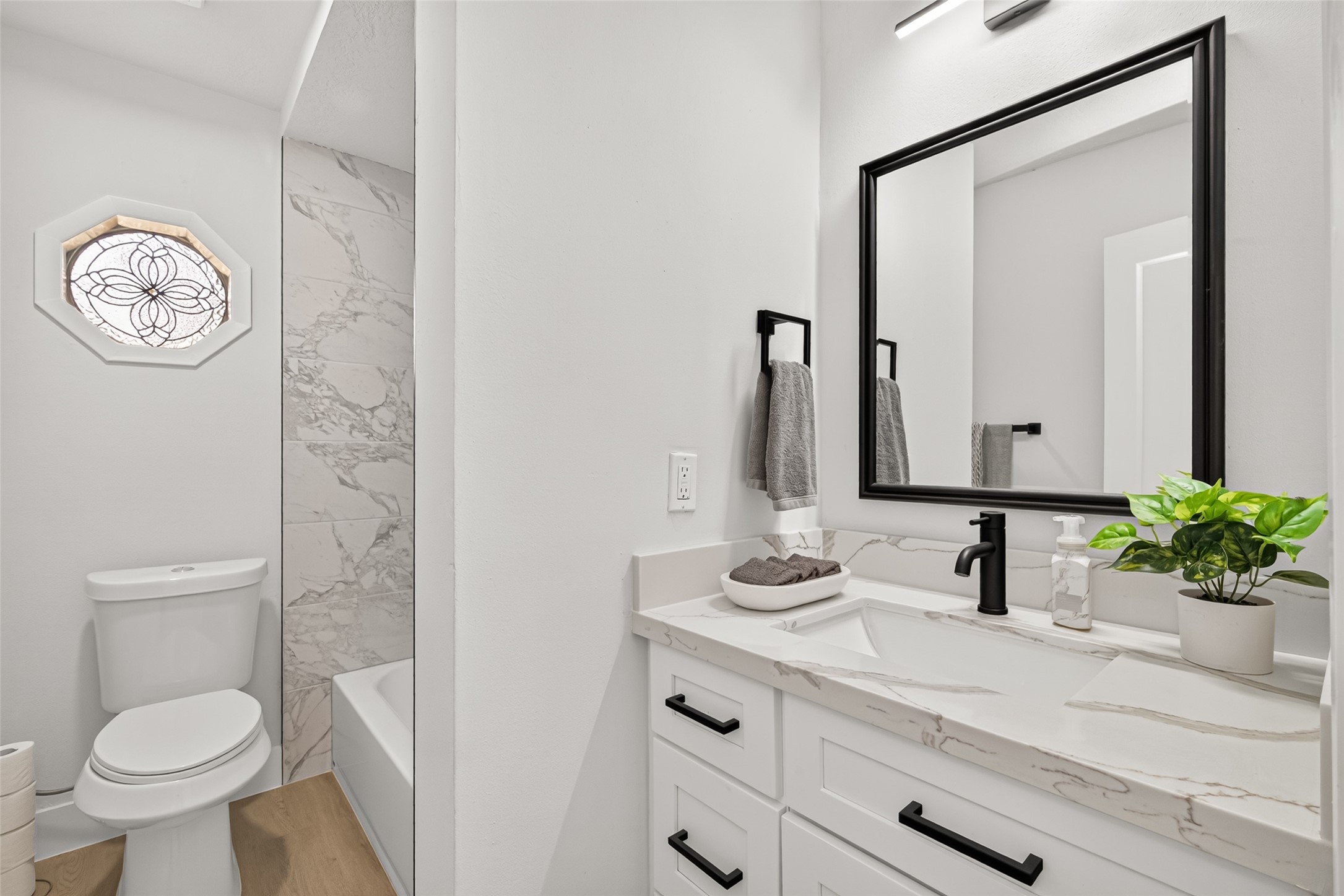 24102 Shin Oak Drive Property Photo 21