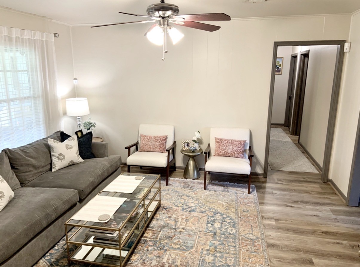 2534 Rosefield Drive Property Photo 3