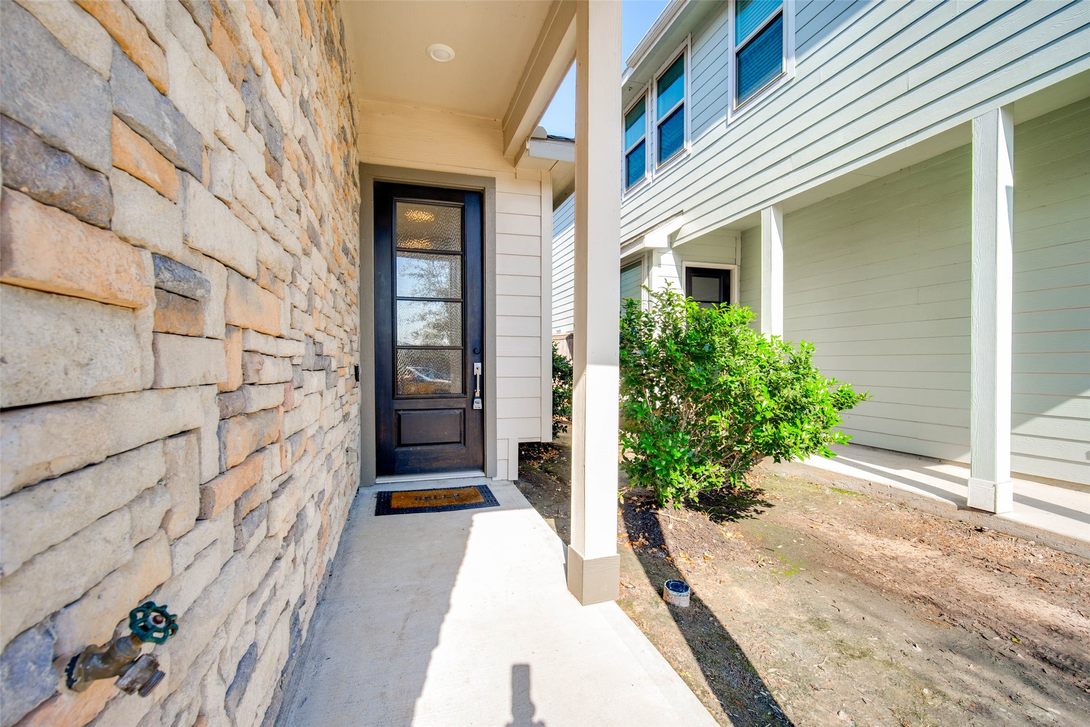 22746 Sutherland Bend Lane Property Photo 4