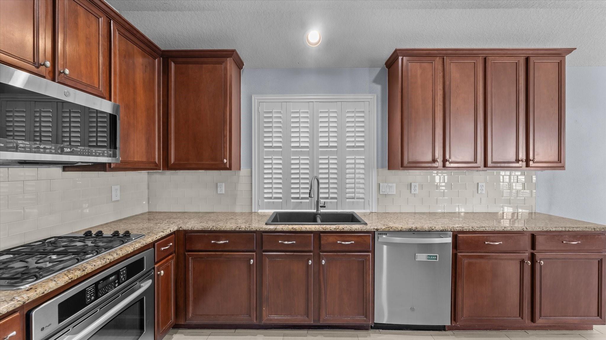 7318 Hickory Canyon Court, Humble Tx 77396 Property Photo 13