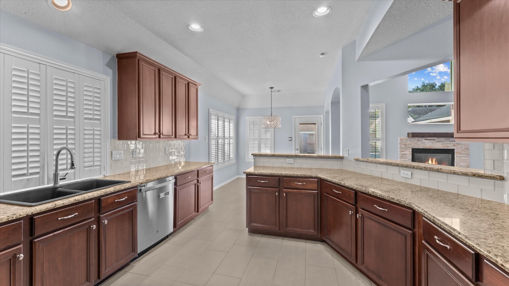 7318 Hickory Canyon Court Property Photo 15