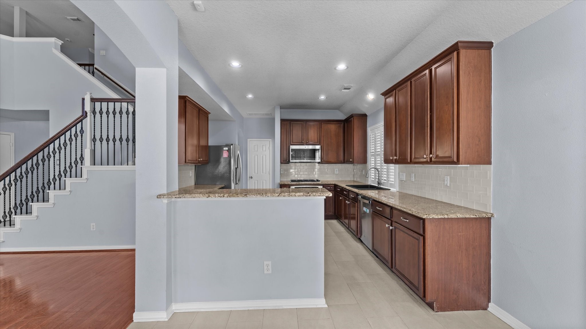 7318 Hickory Canyon Court Property Photo 16