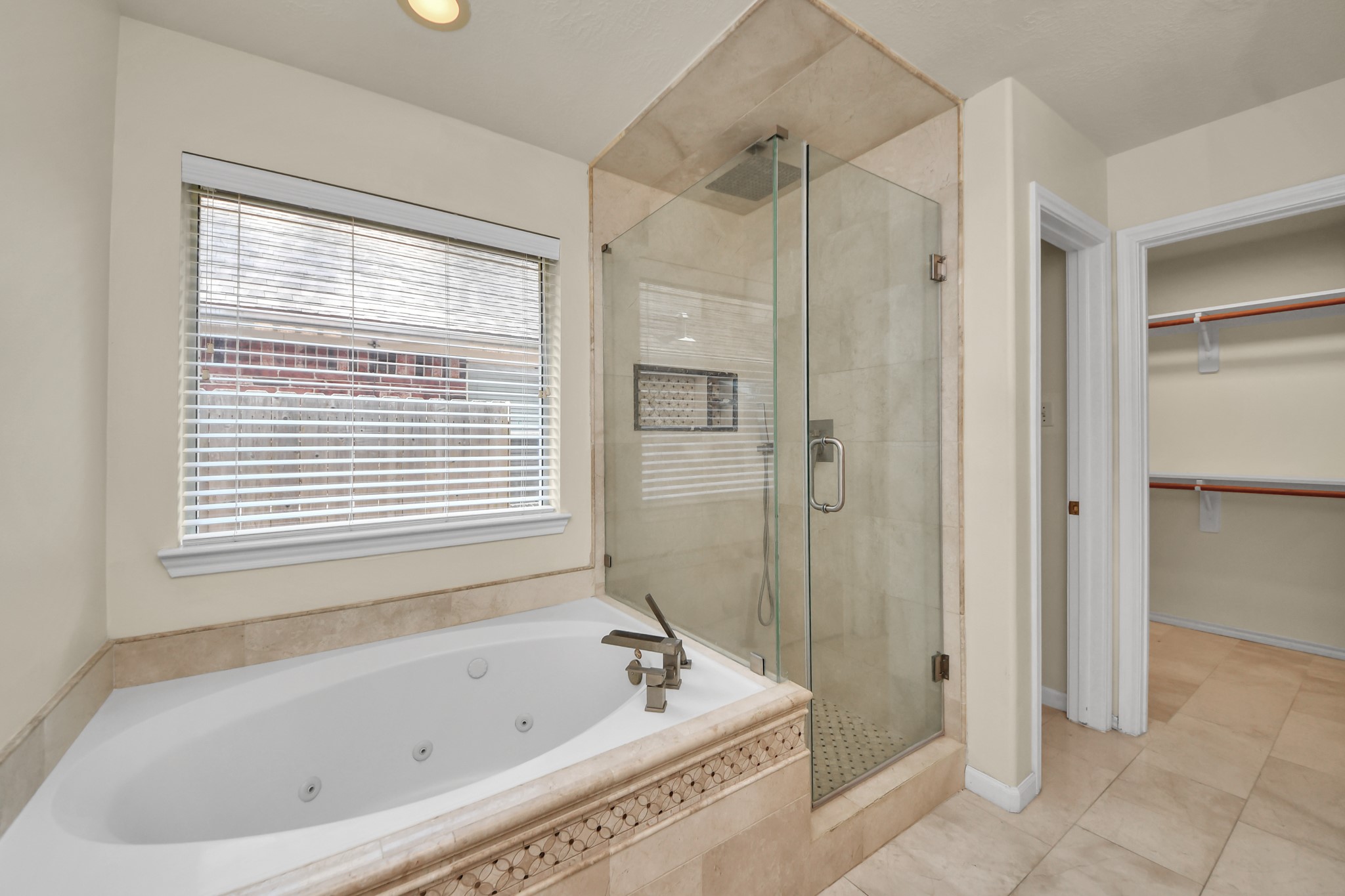 22030 Gold Leaf Trail Property Photo 6