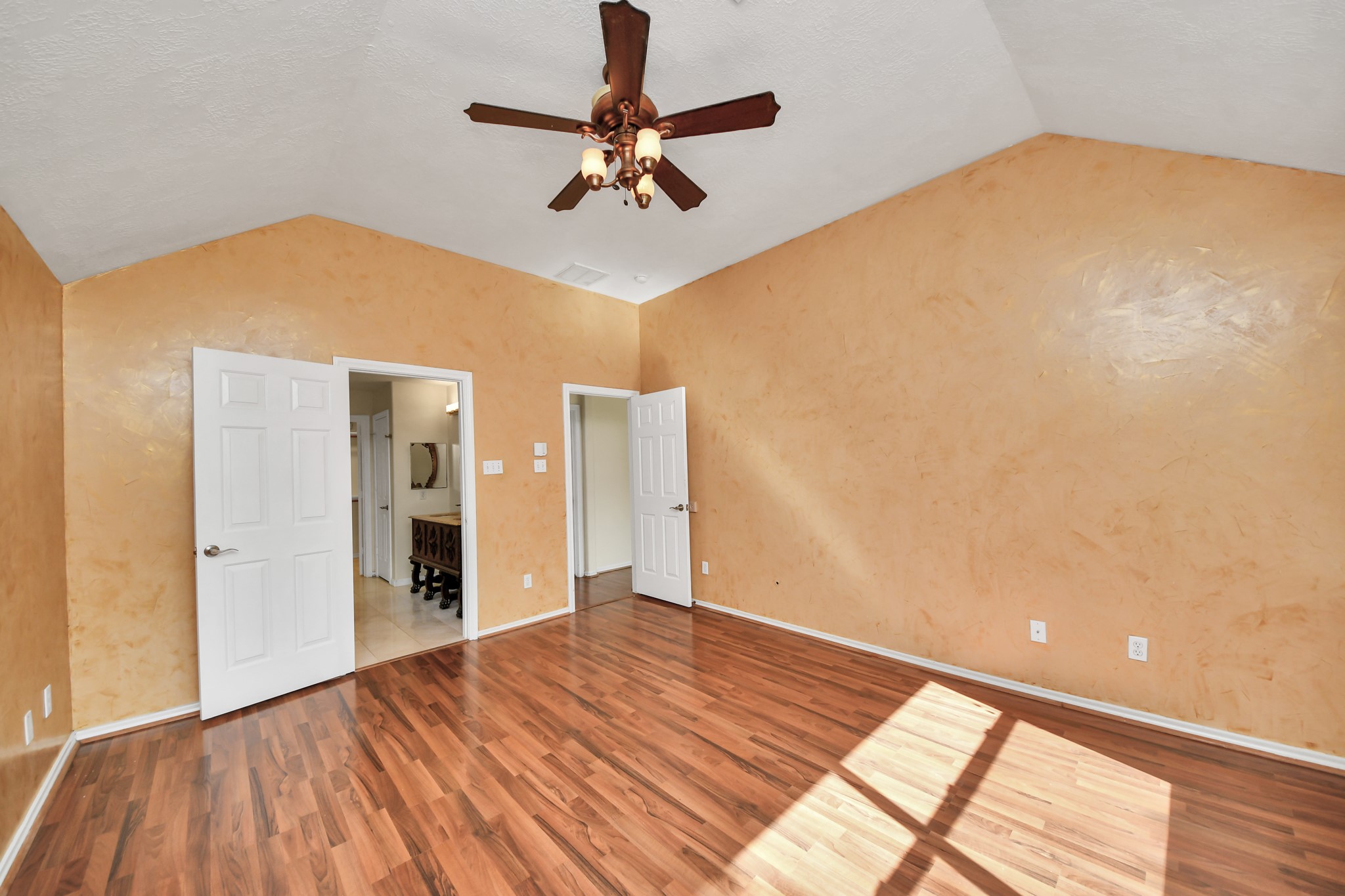 22030 Gold Leaf Trail Property Photo 8