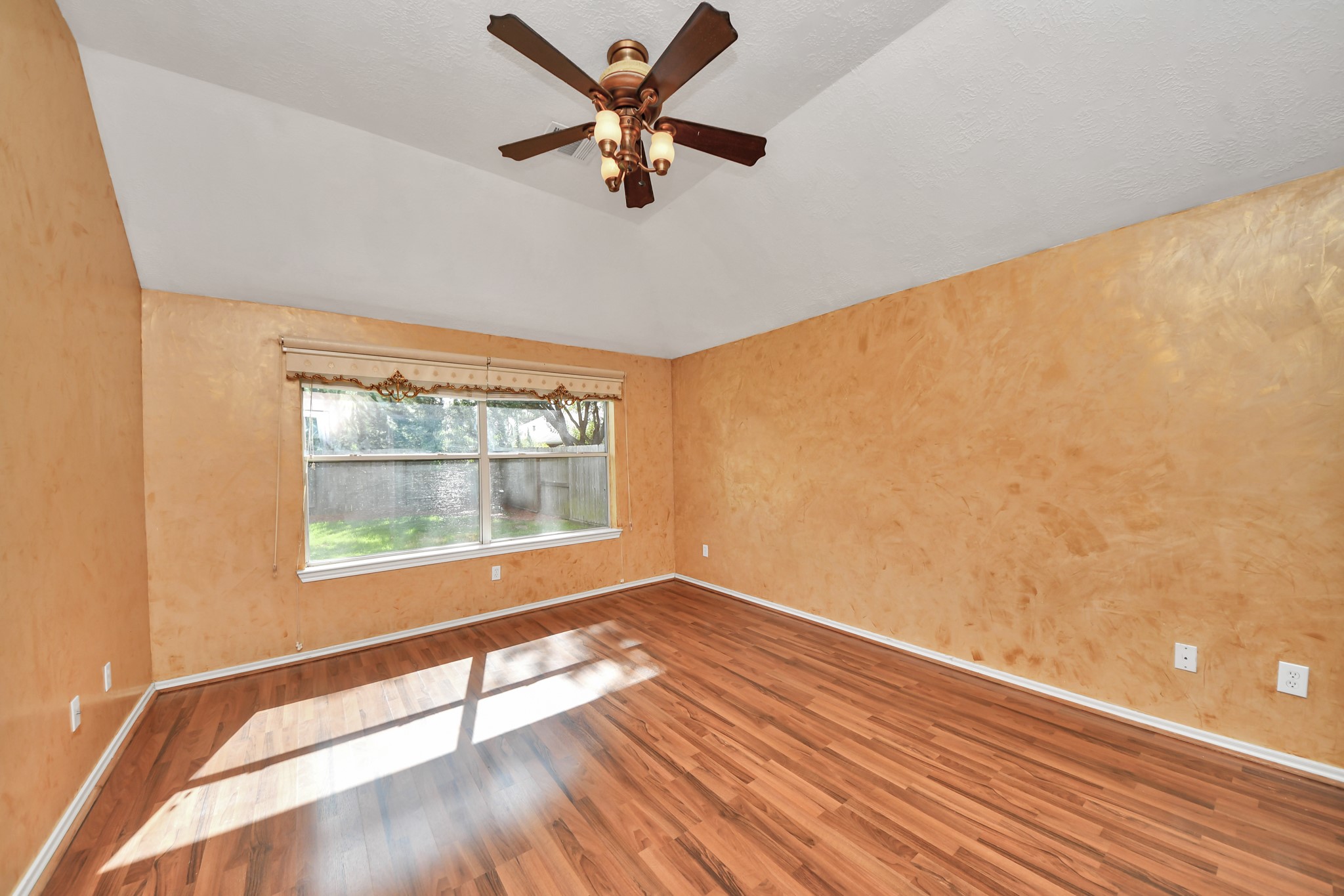 22030 Gold Leaf Trail Property Photo 9
