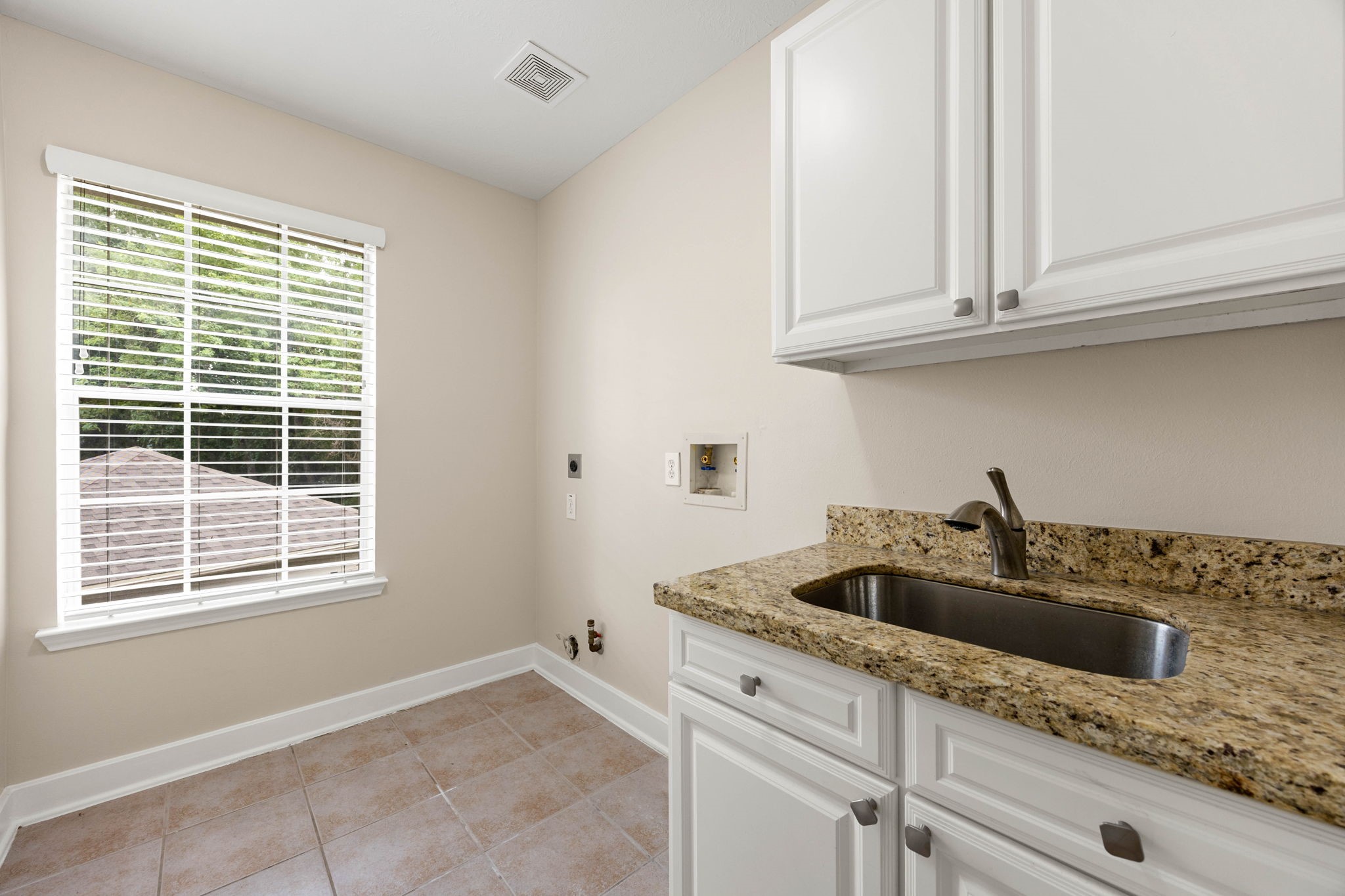6335 Borg Breakpoint Drive Property Photo 33