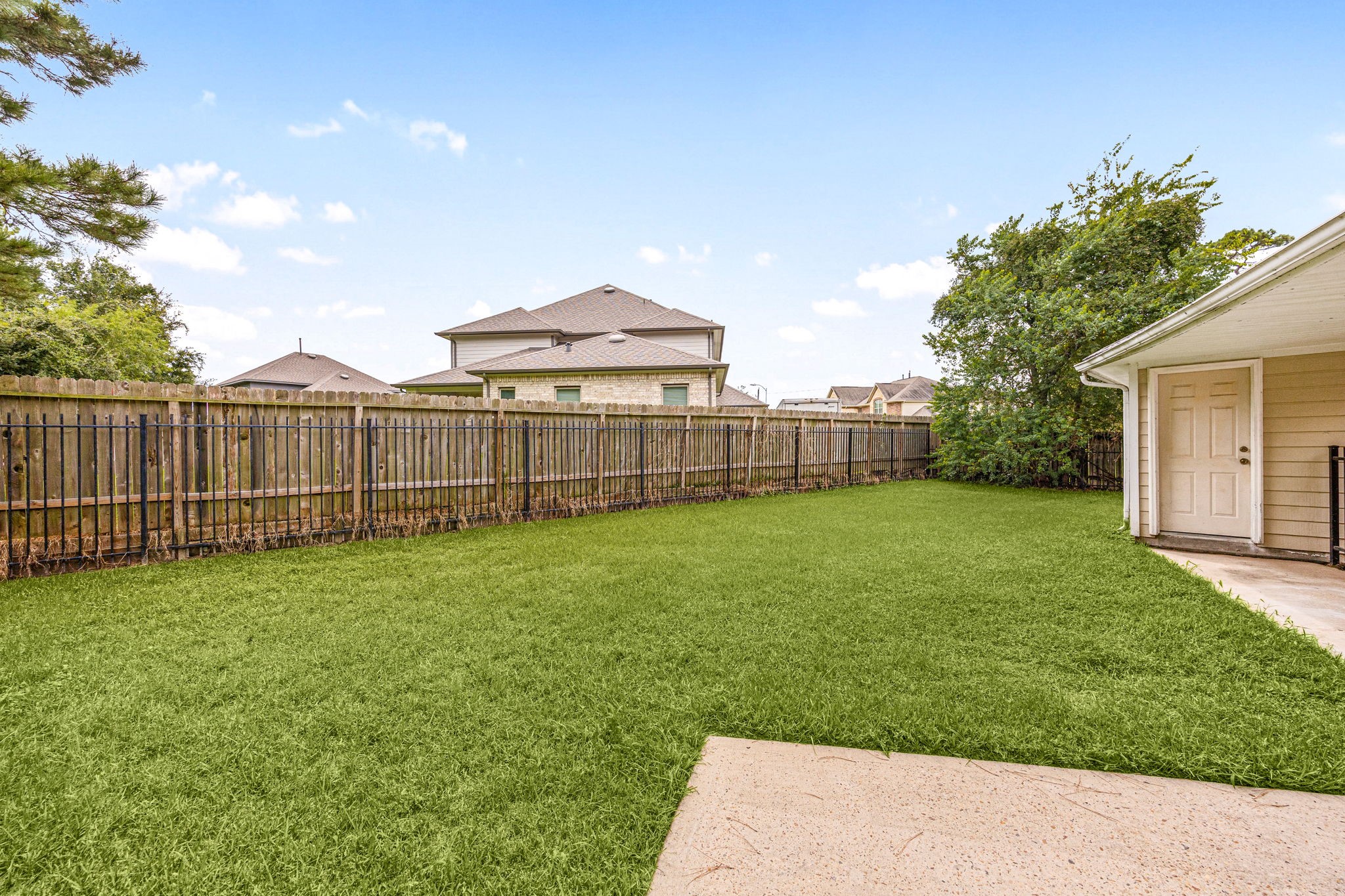 6335 Borg Breakpoint Drive Property Photo 35