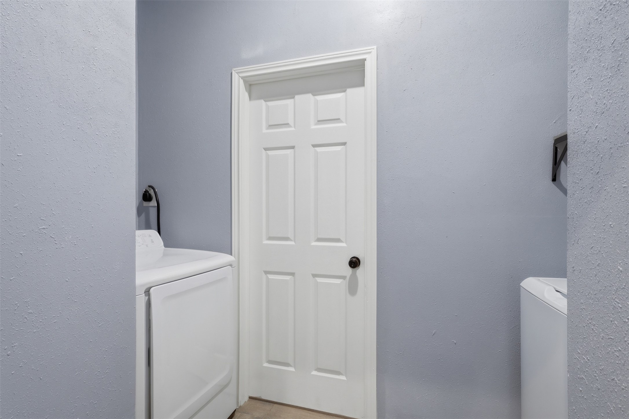 324 Johnson Street B Property Photo 11