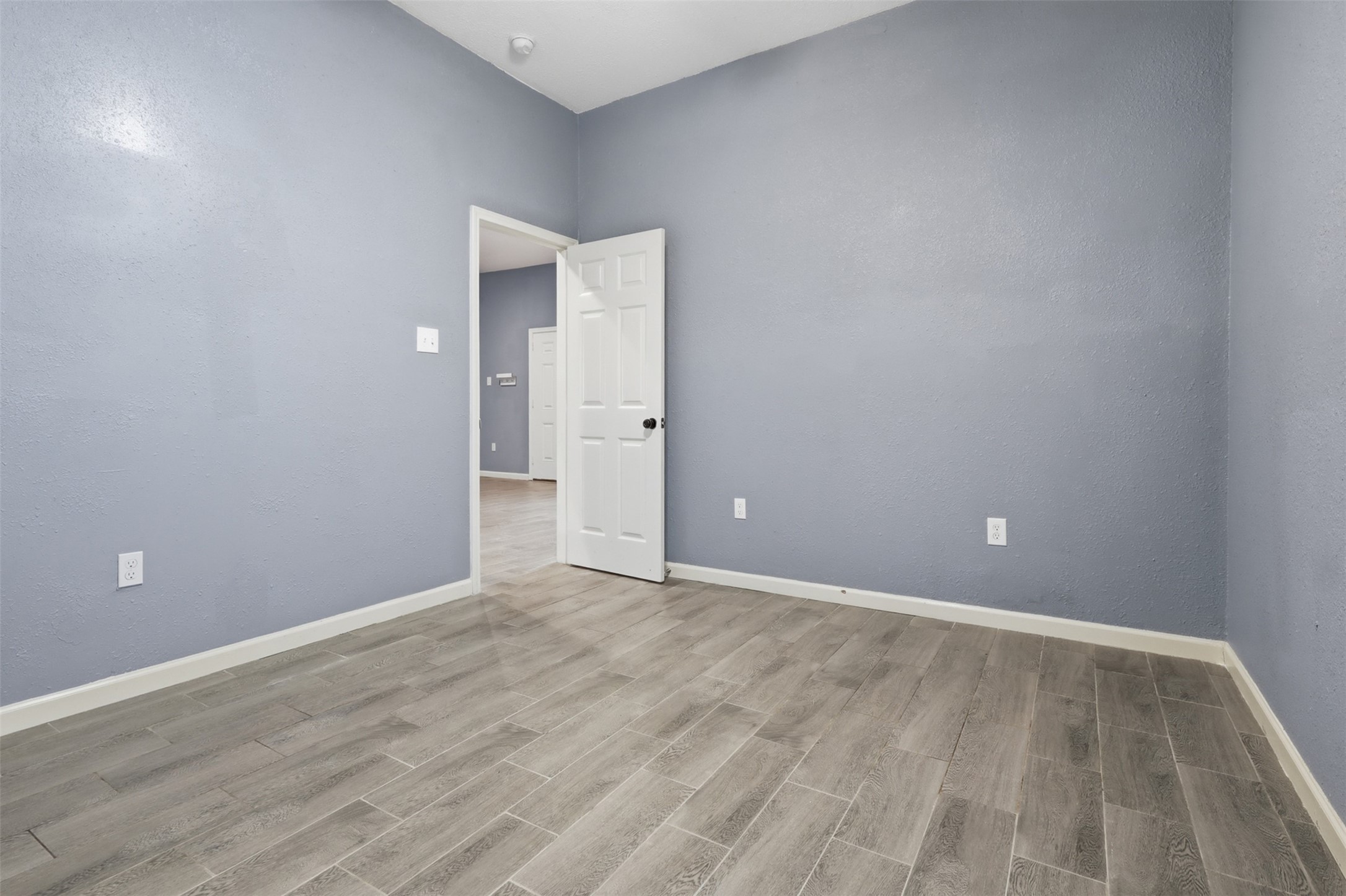324 Johnson Street B Property Photo 13