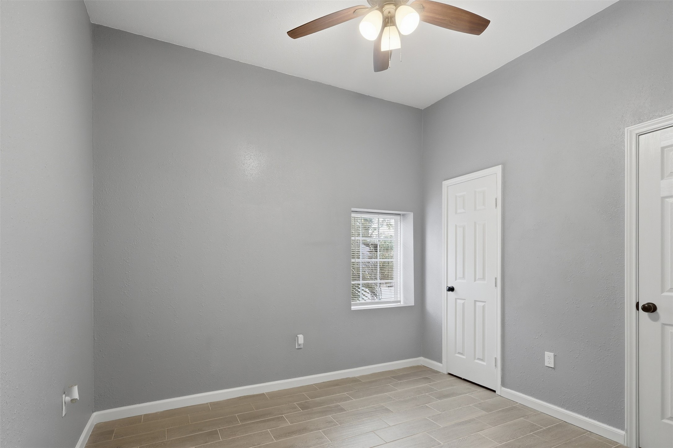 324 Johnson Street B Property Photo 17