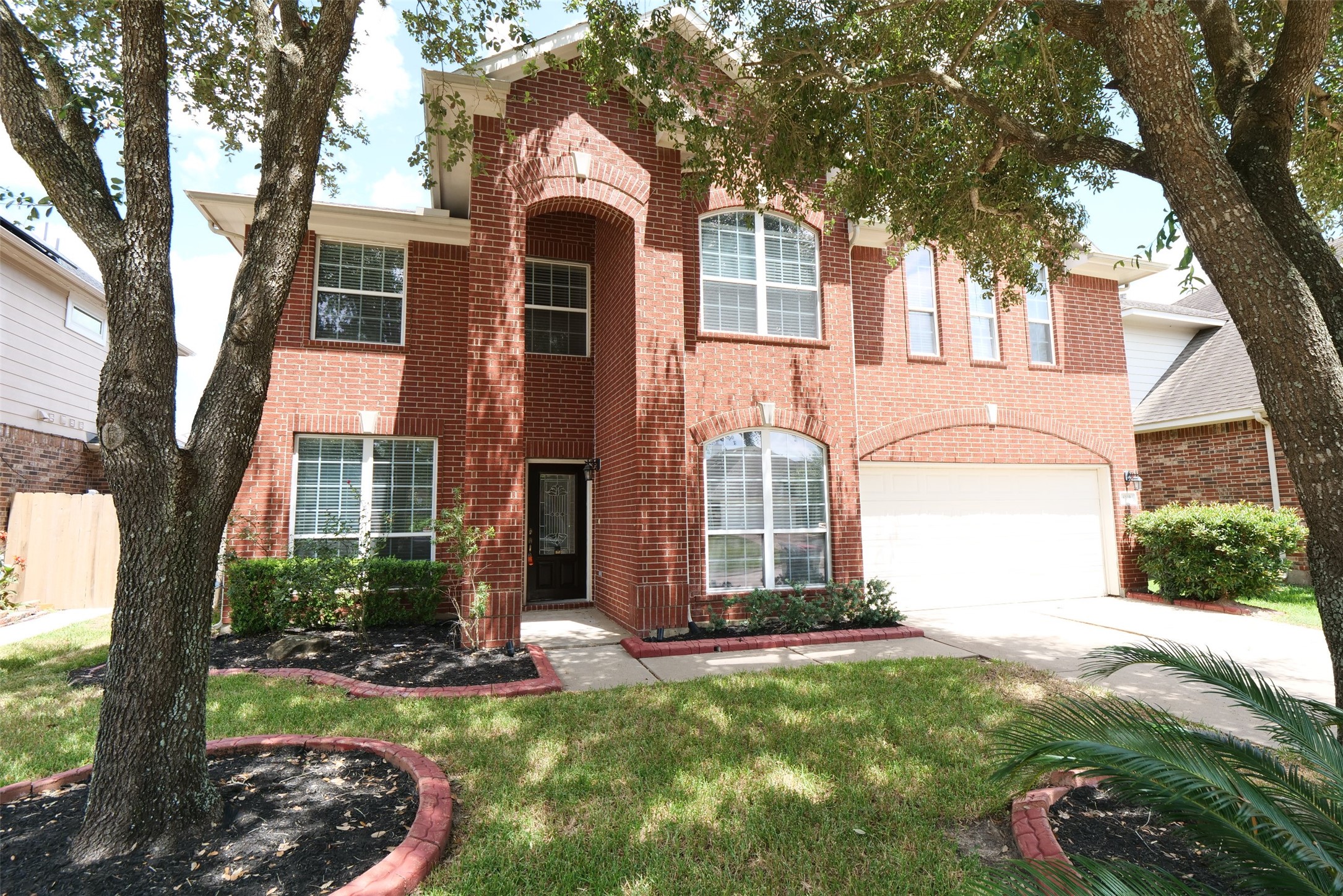 6119 Lakenshire Falls Lane Property Photo 1