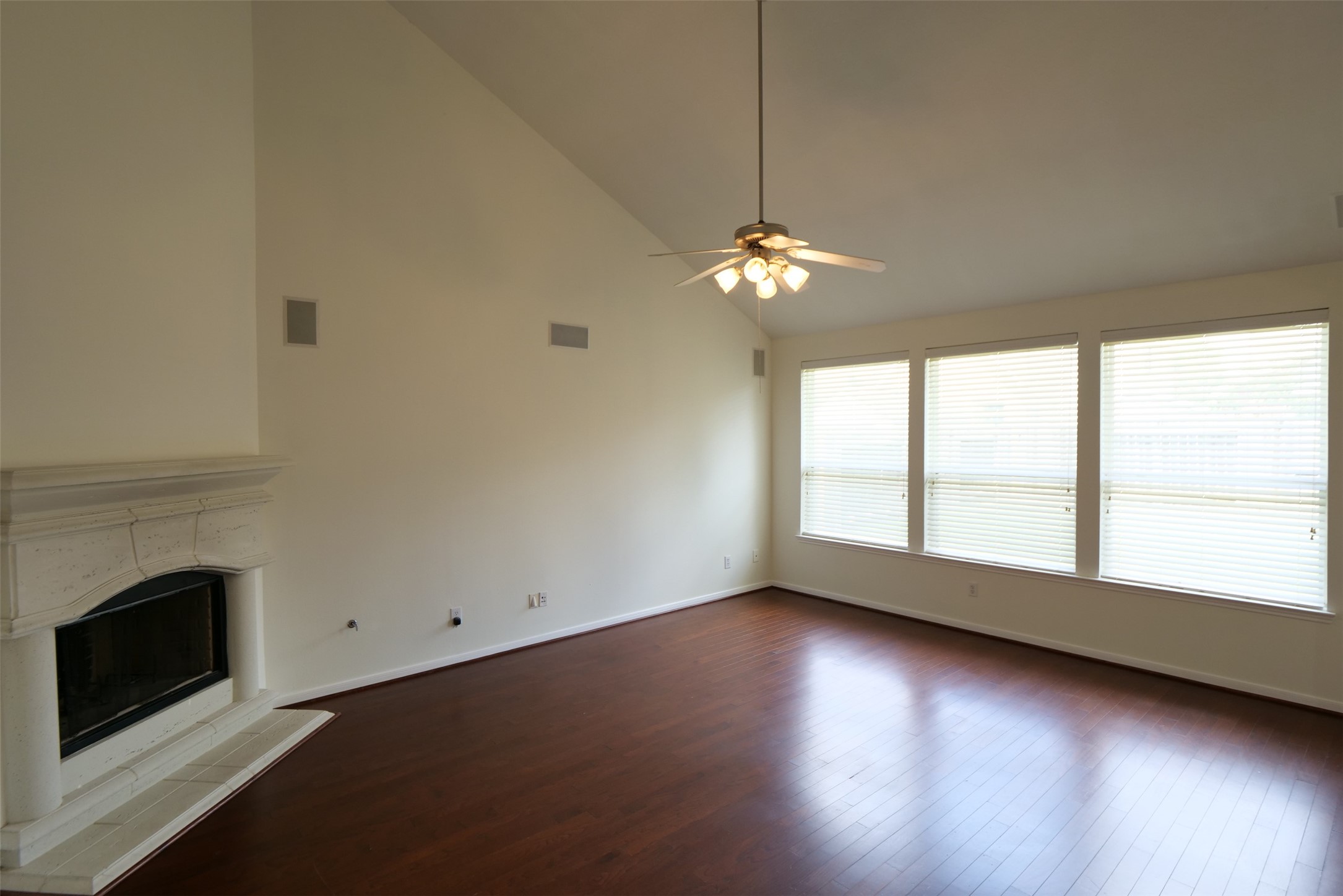 6119 Lakenshire Falls Lane Property Photo 9