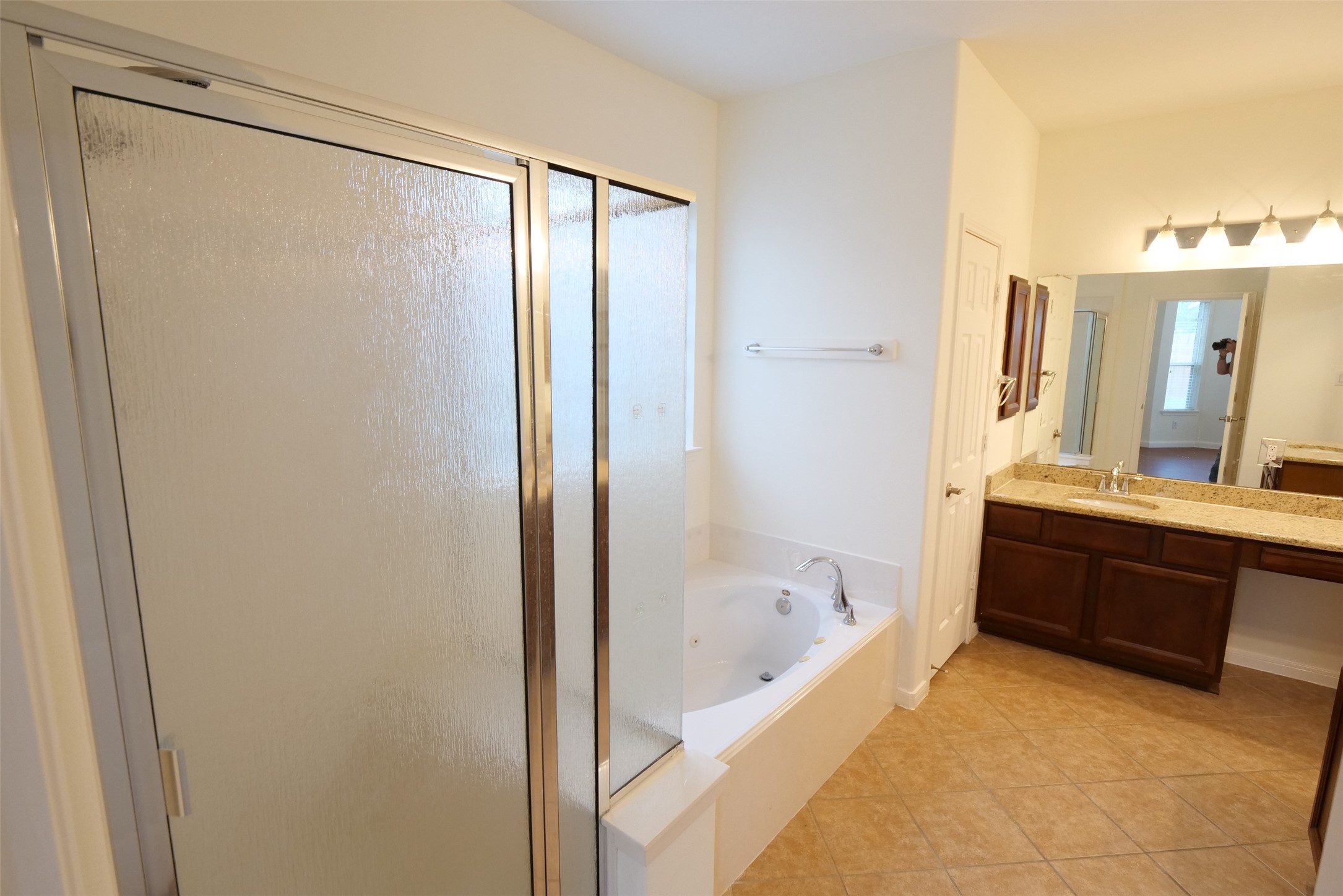 6119 Lakenshire Falls Lane Property Photo 18