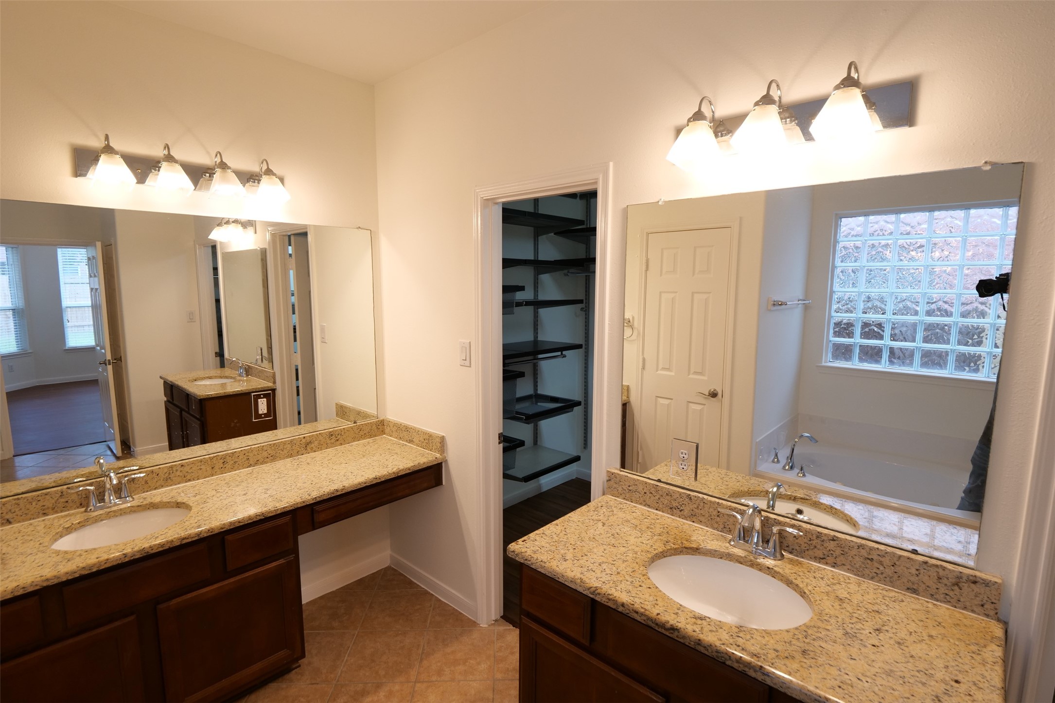 6119 Lakenshire Falls Lane Property Photo 19
