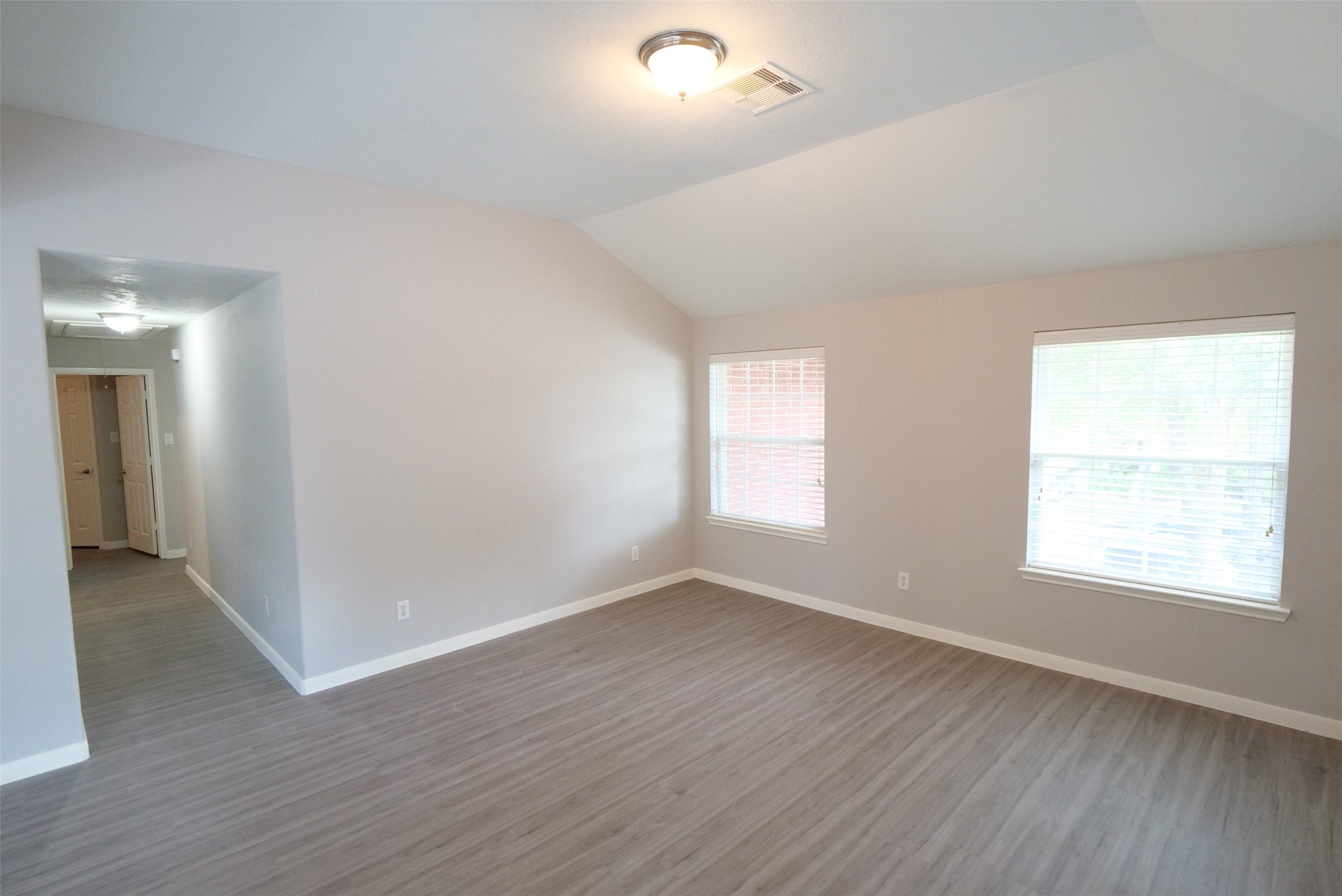 6119 Lakenshire Falls Lane Property Photo 21