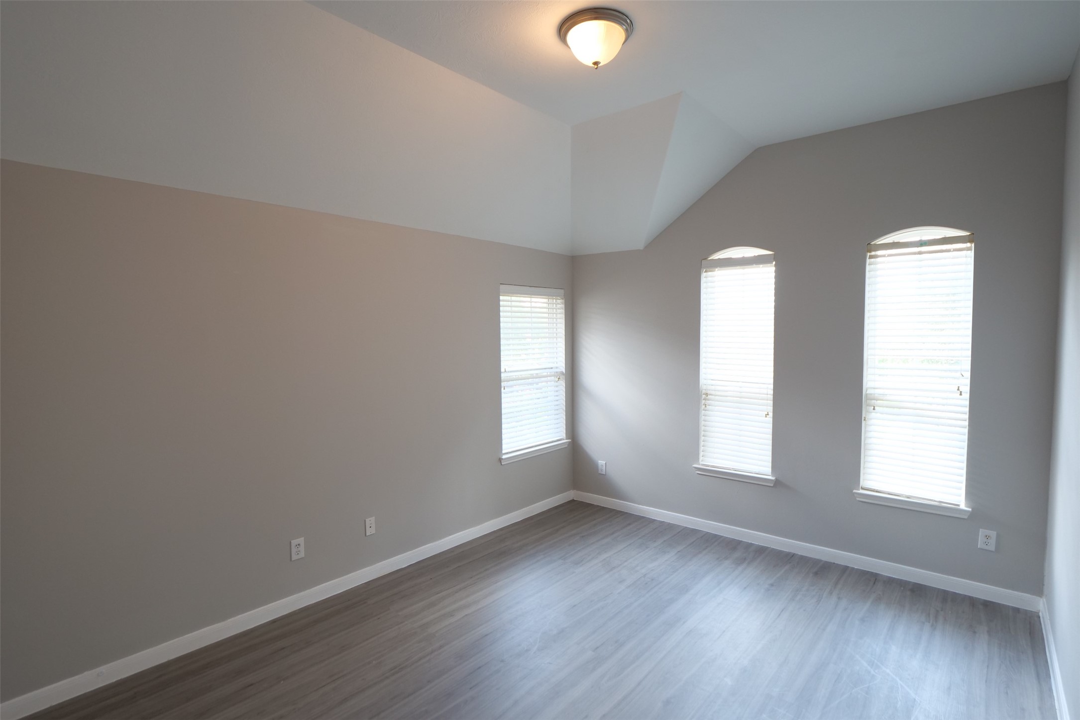 6119 Lakenshire Falls Lane Property Photo 27