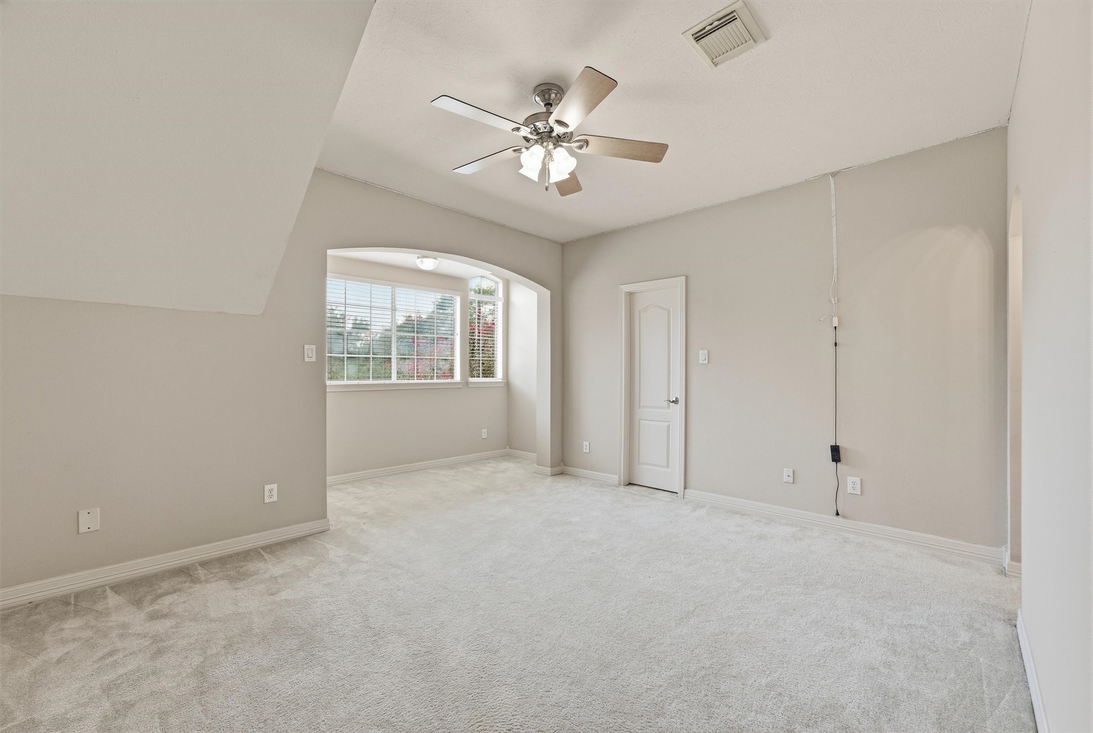 7610 Hampton Bay Lane Property Photo 9