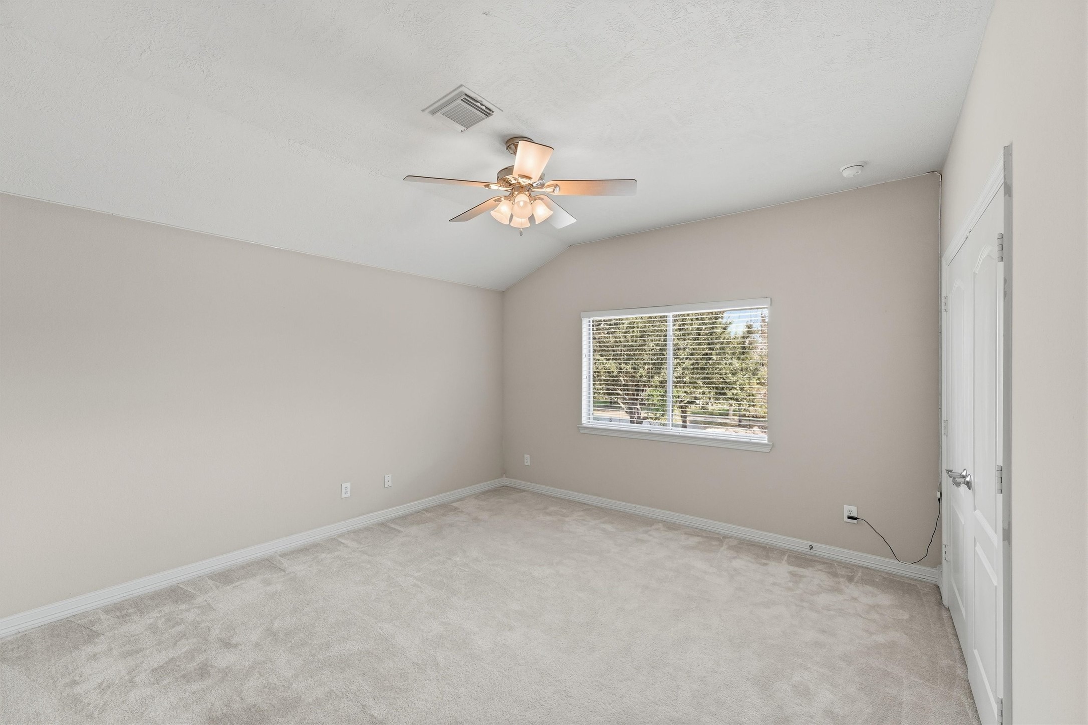 7610 Hampton Bay Lane Property Photo 11