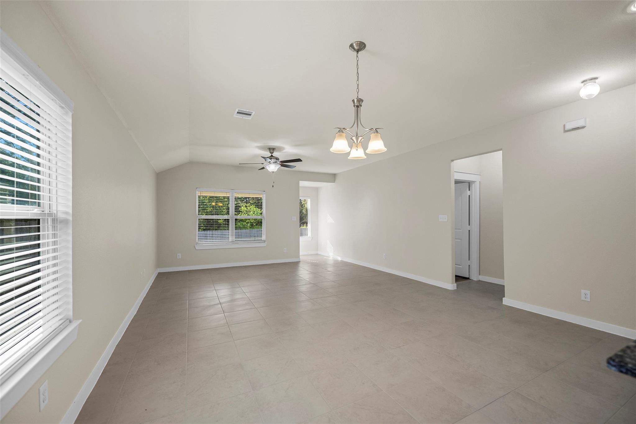 40315 S Hill Pass Property Photo 17