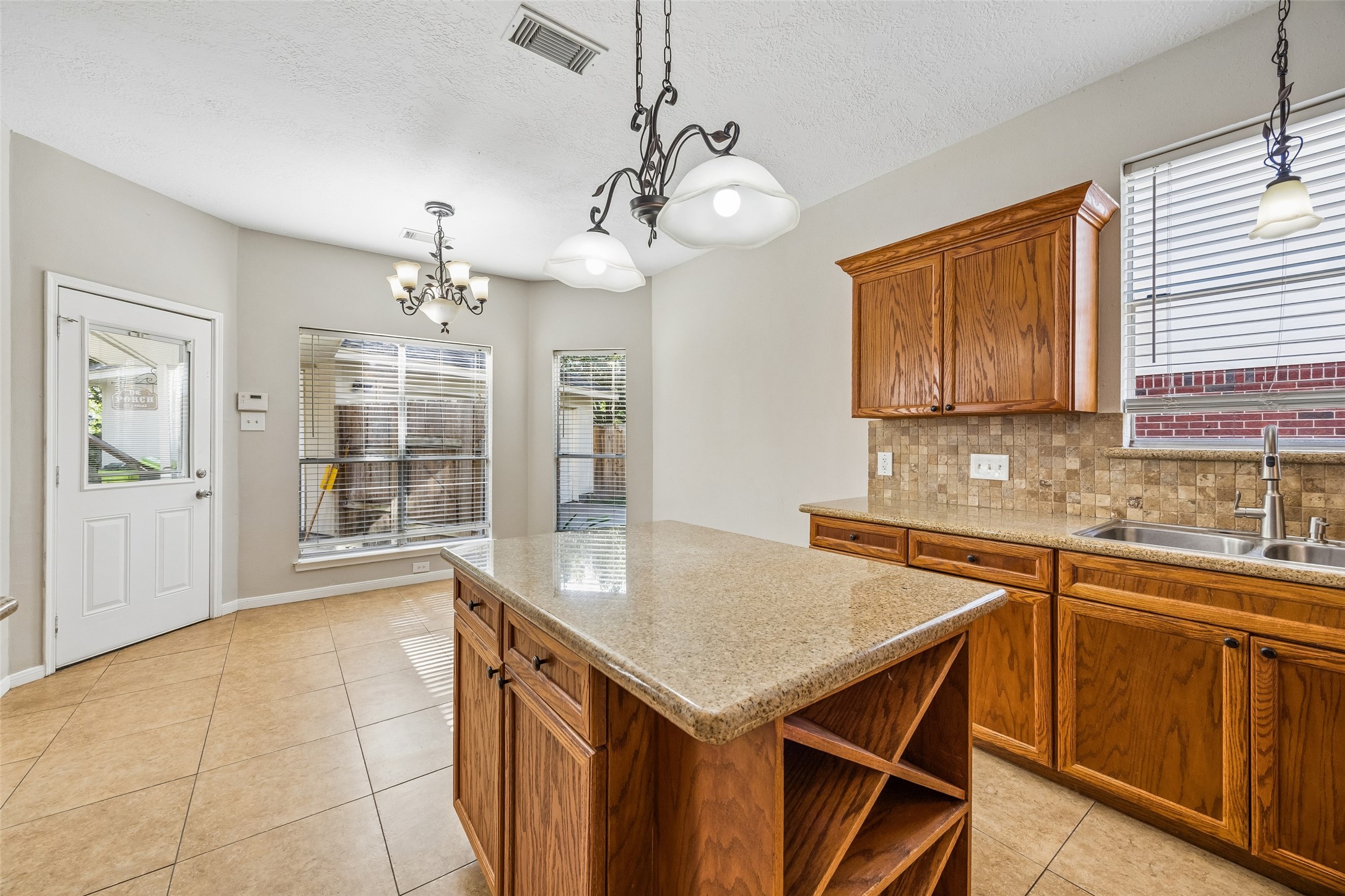 4031 Mission Valley Drive Property Photo 17