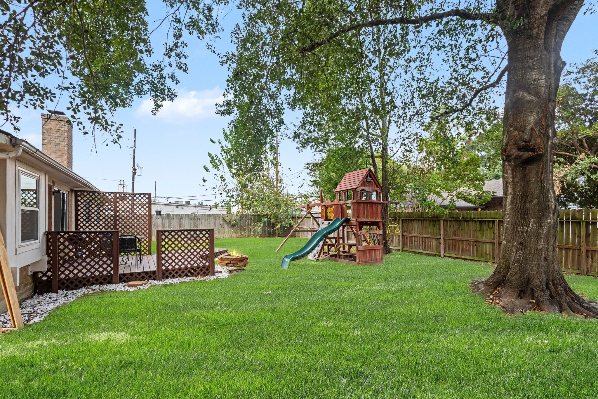 21902 Meadowhill Drive Property Photo 23