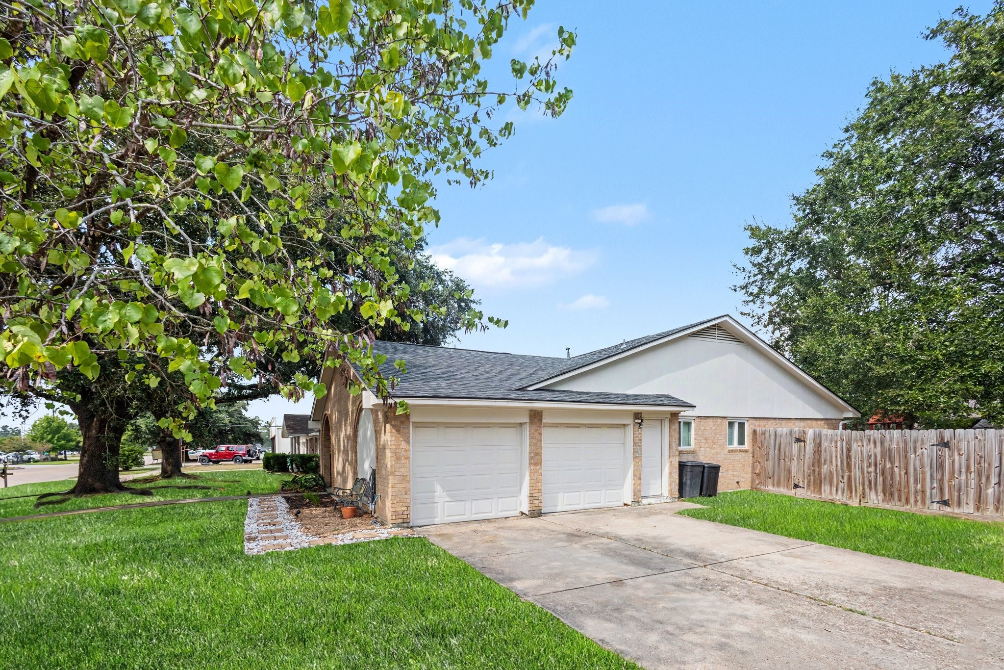 21902 Meadowhill Drive Property Photo 28