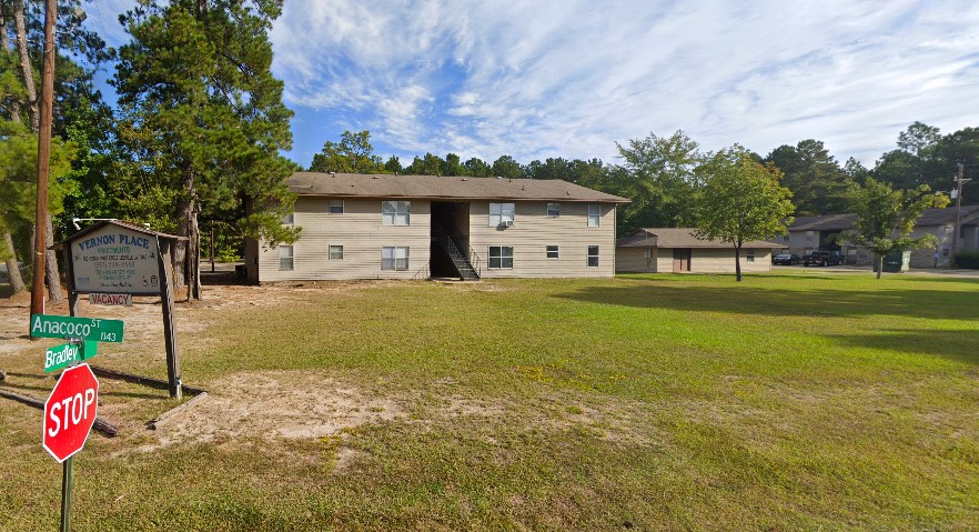 600 Vernon Trace Circle Property Photo 2