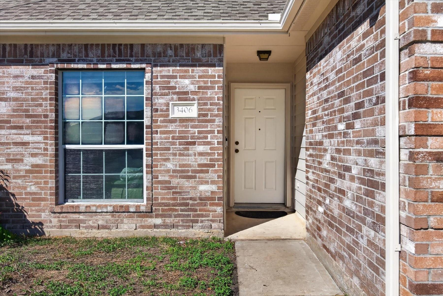 3406 N Daniel Oak Circle Property Photo 4