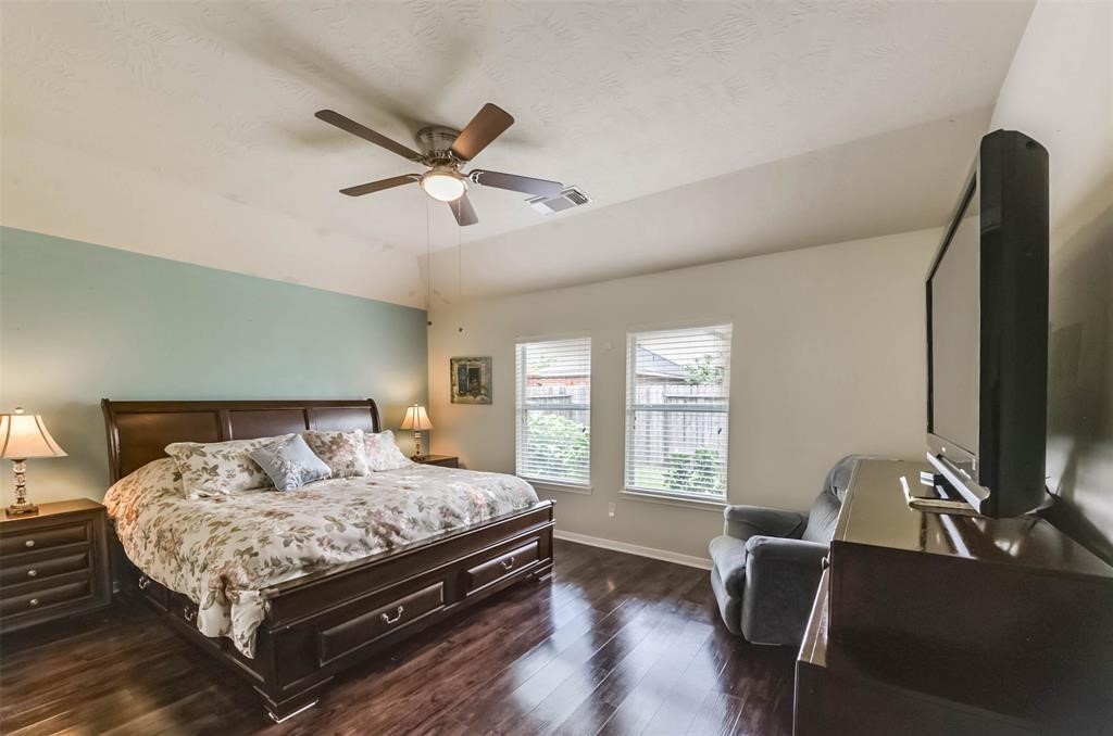2823 Lakecrest Forest Drive Property Photo 8